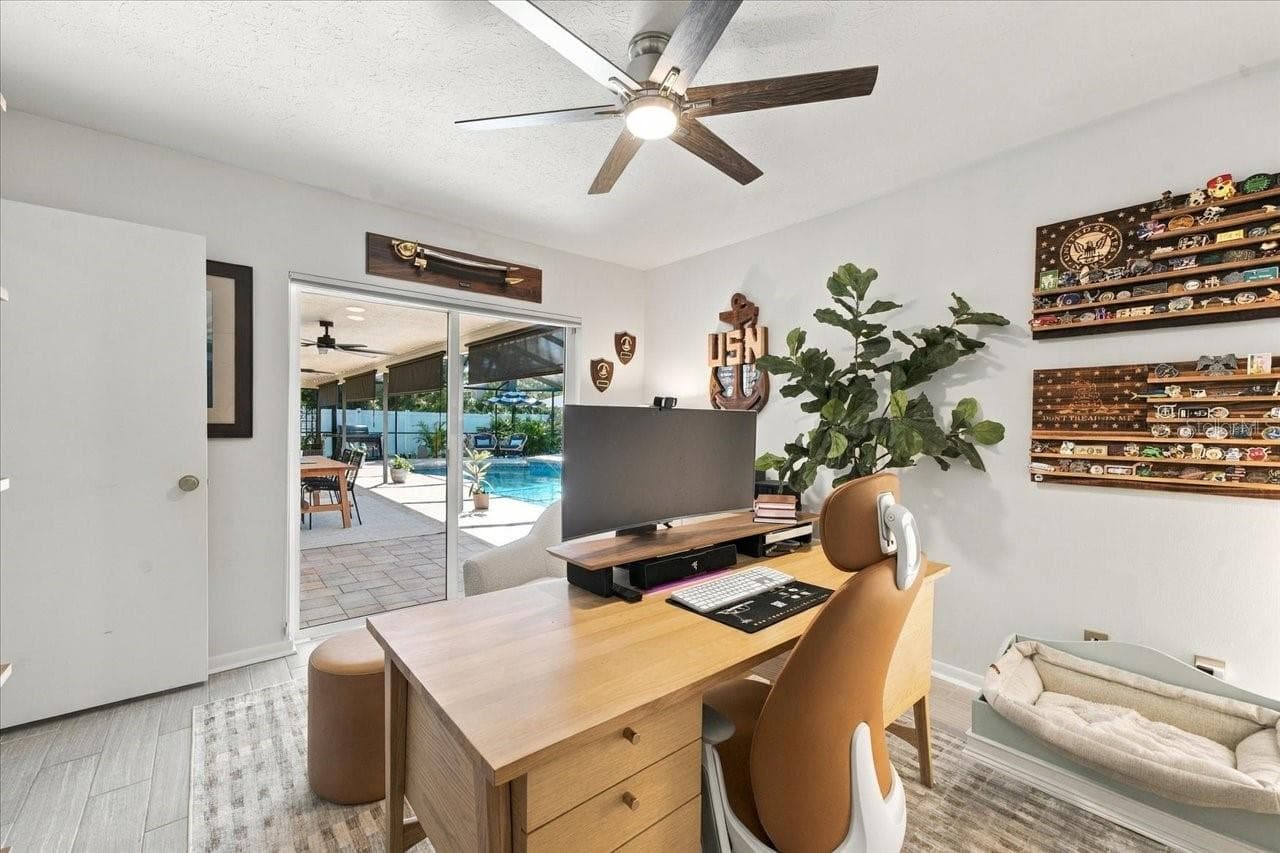 Single Family Residence at 13810 LAKE VILLAGE PL, TAMPA, photo 38 of 45