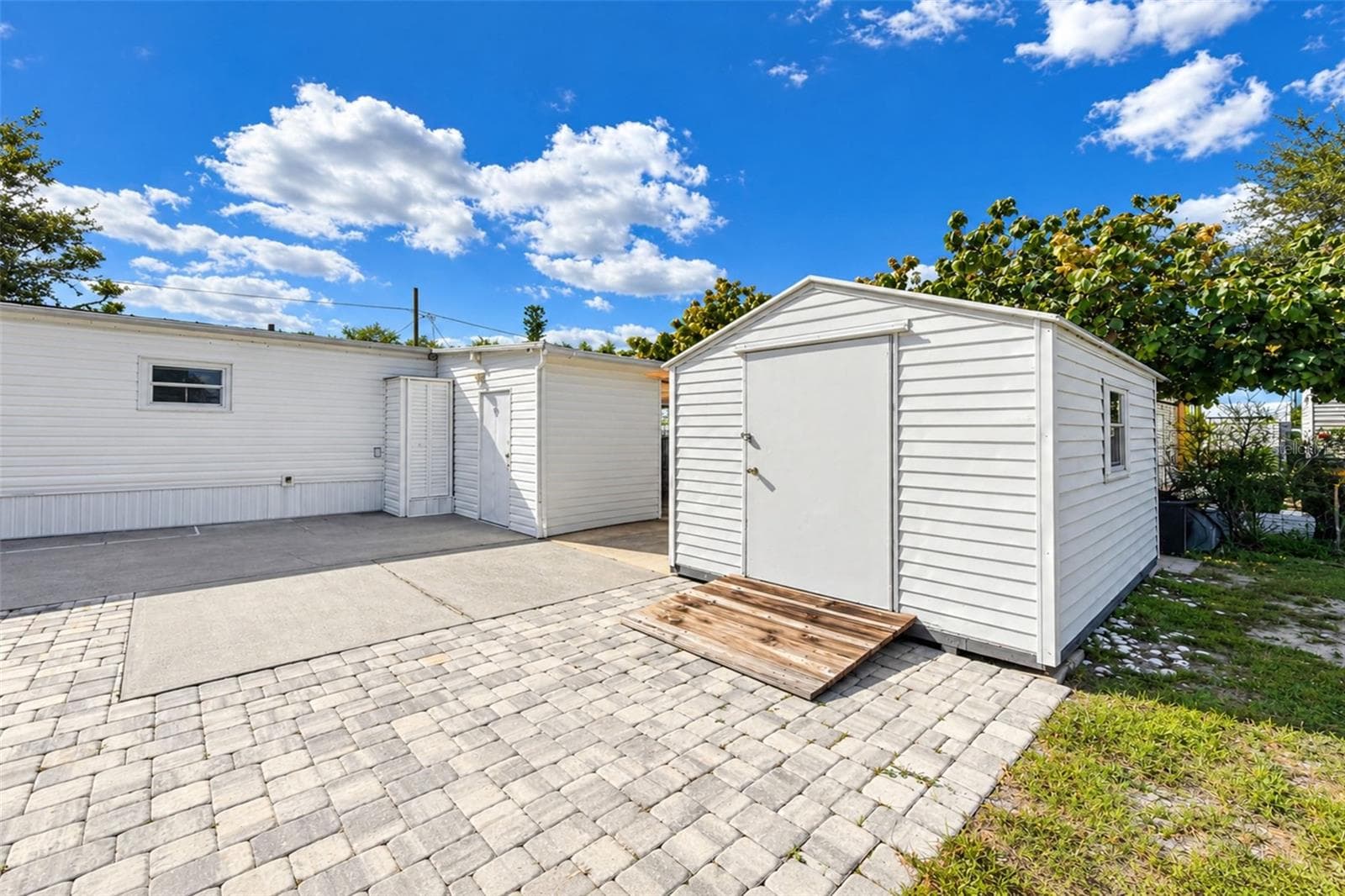 Mobile Home at 2030 MARYLAND AVE, ENGLEWOOD, photo 6 of 51