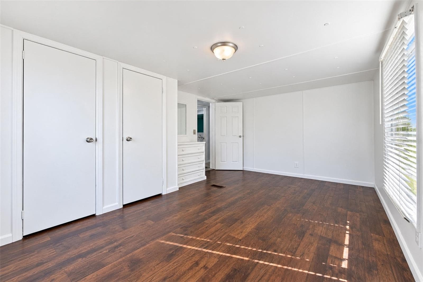 Mobile Home at 2030 MARYLAND AVE, ENGLEWOOD, photo 29 of 51