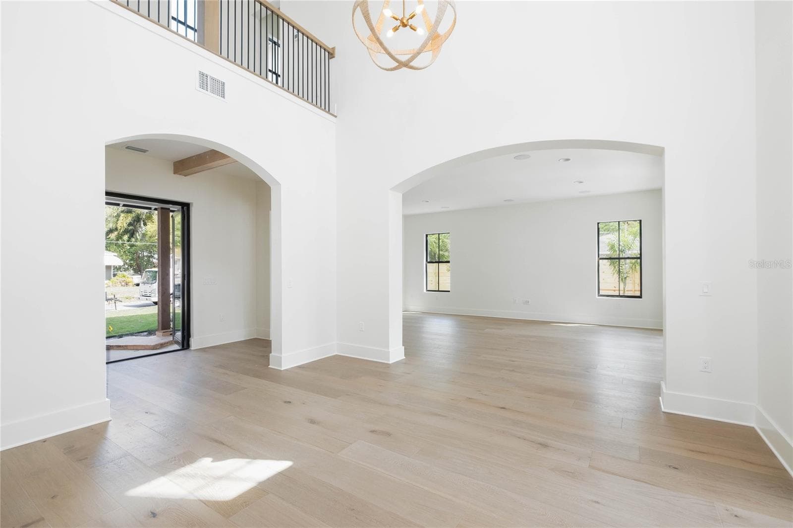 Single Family Residence at 805 W INDIANA AVE, TAMPA, photo 10 of 30