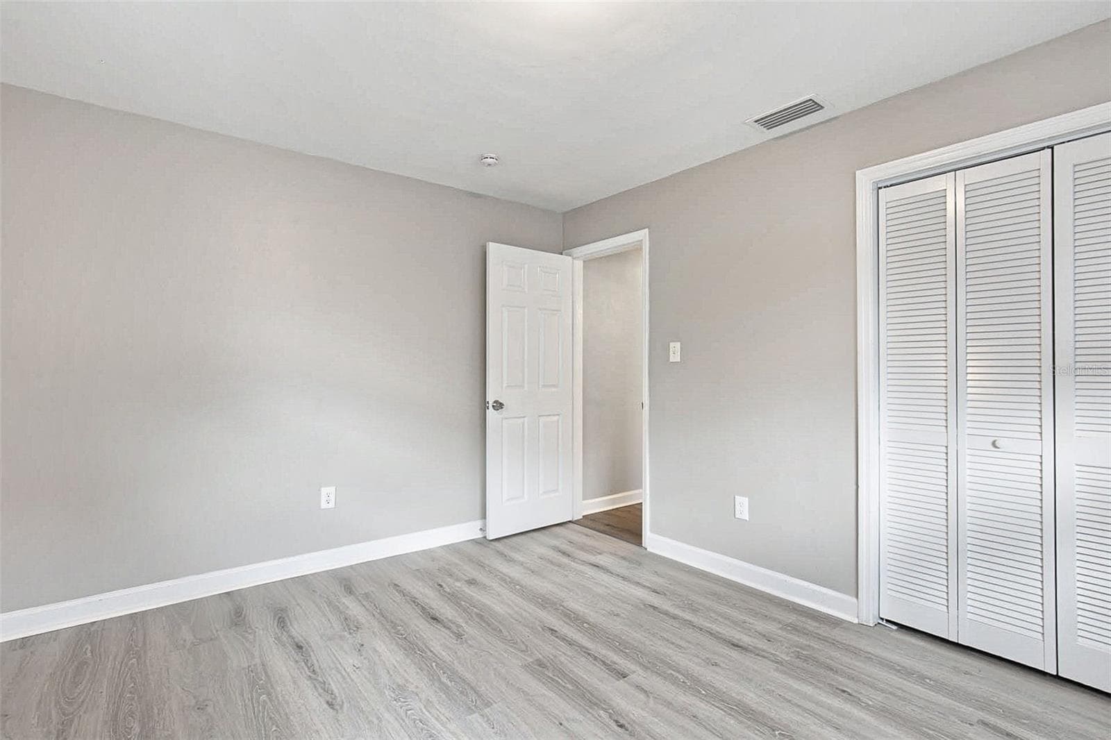 Single Family Residence at 1838 GREENHILL DR, CLEARWATER, photo 23 of 30