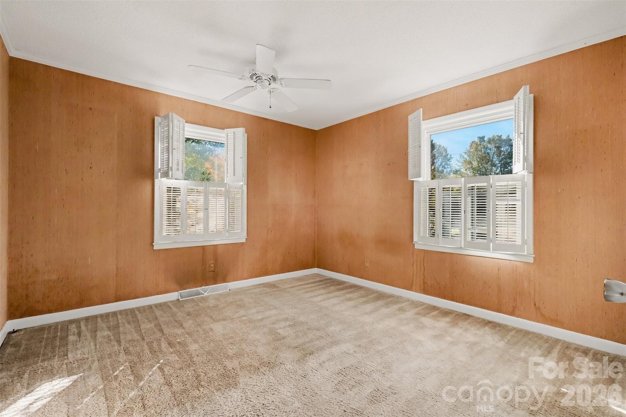 Bedroom 2 w/ grass cloth - 225 Edgewood Drive, Statesville