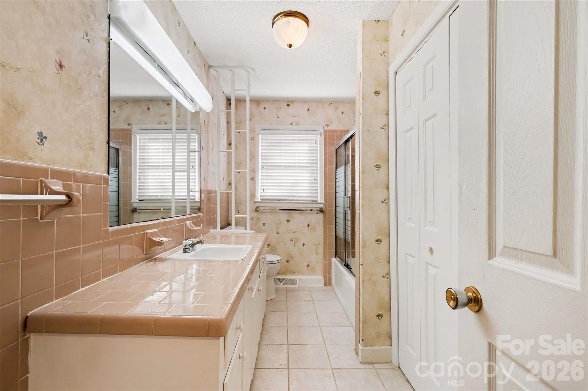 Hall Bath - 225 Edgewood Drive, Statesville