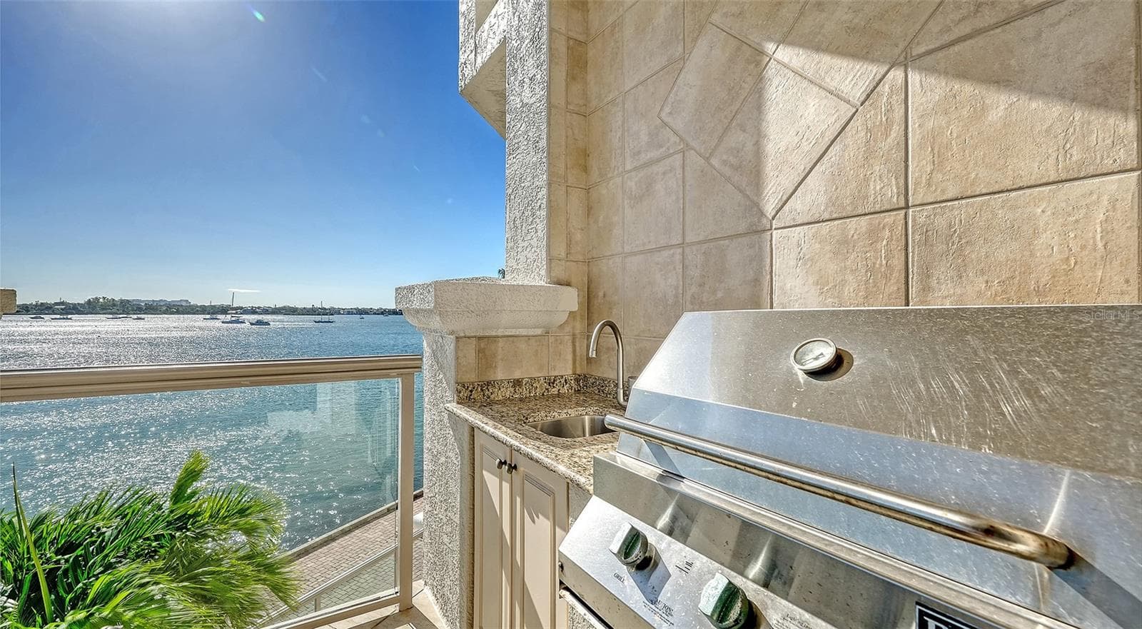 Condominium at 464 GOLDEN GATE PT #304, SARASOTA, photo 9 of 50