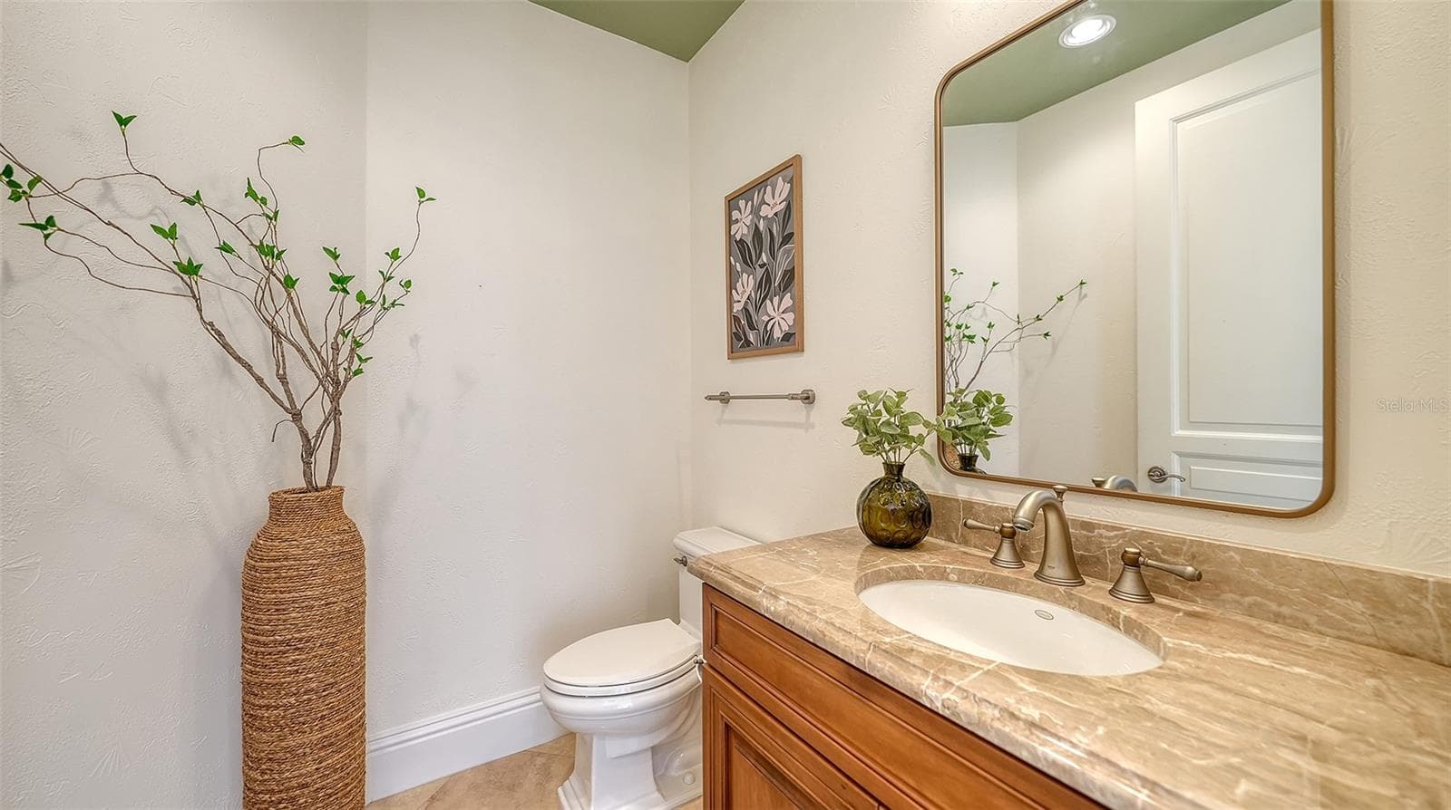 Condominium at 464 GOLDEN GATE PT #304, SARASOTA, photo 34 of 50
