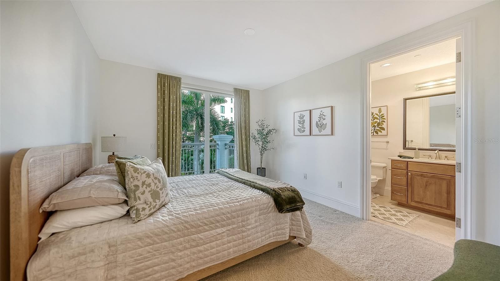Condominium at 464 GOLDEN GATE PT #304, SARASOTA, photo 35 of 50