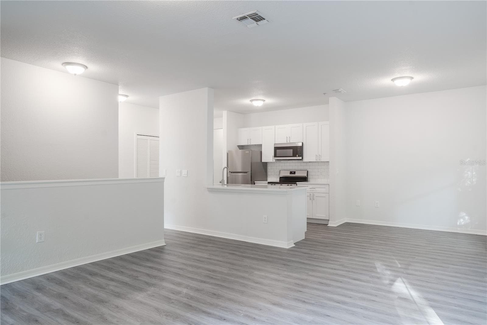 Condominium at 5953 WESTGATE DR #1823, ORLANDO, photo 6 of 29
