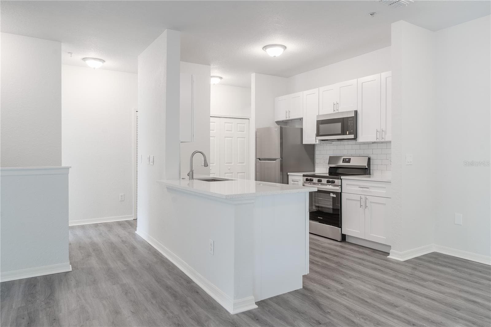Condominium at 5953 WESTGATE DR #1823, ORLANDO, photo 7 of 29