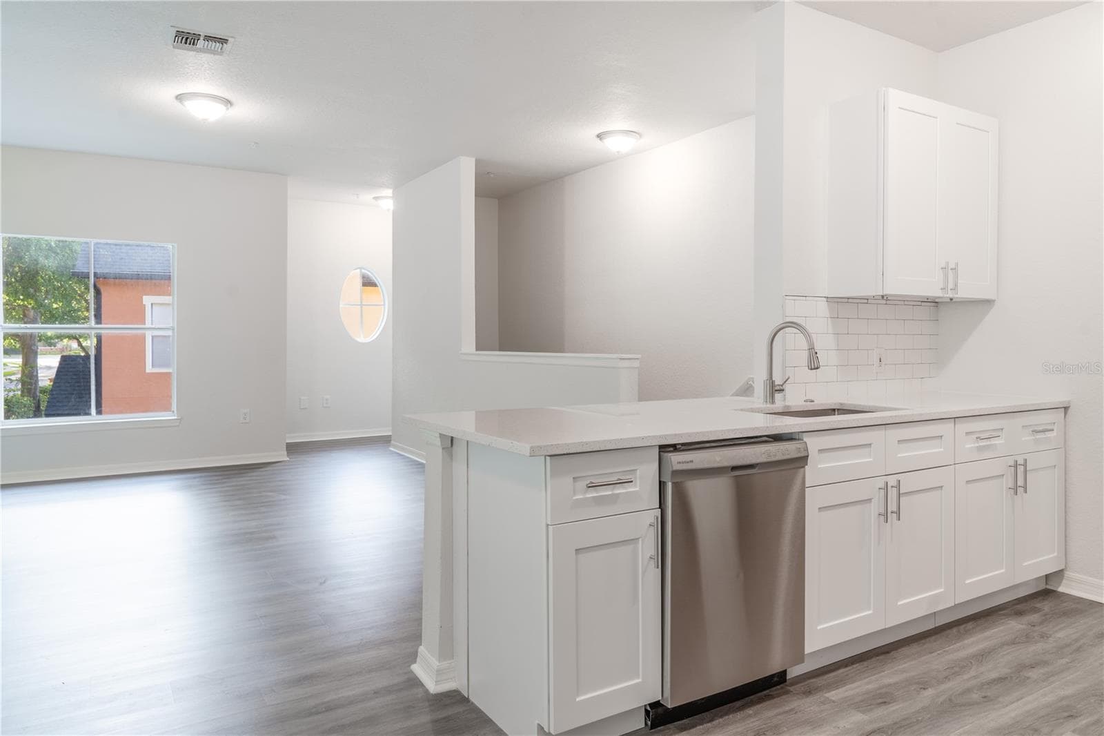 Condominium at 5953 WESTGATE DR #1823, ORLANDO, photo 8 of 29