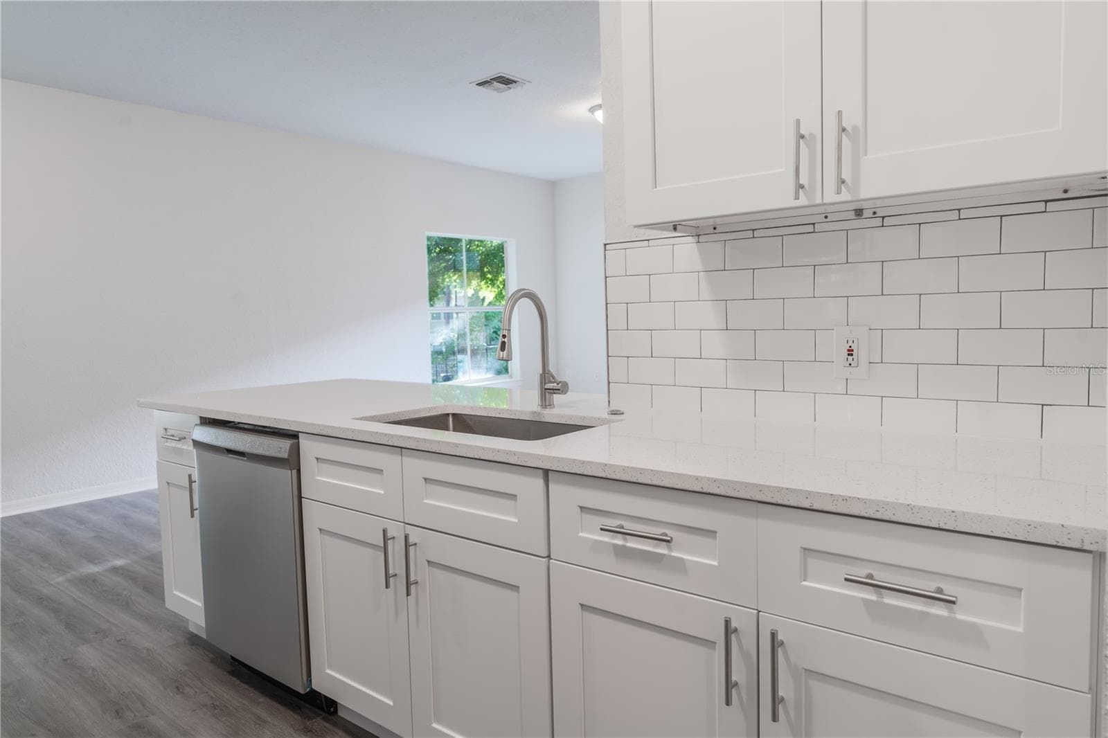 Condominium at 5953 WESTGATE DR #1823, ORLANDO, photo 9 of 29