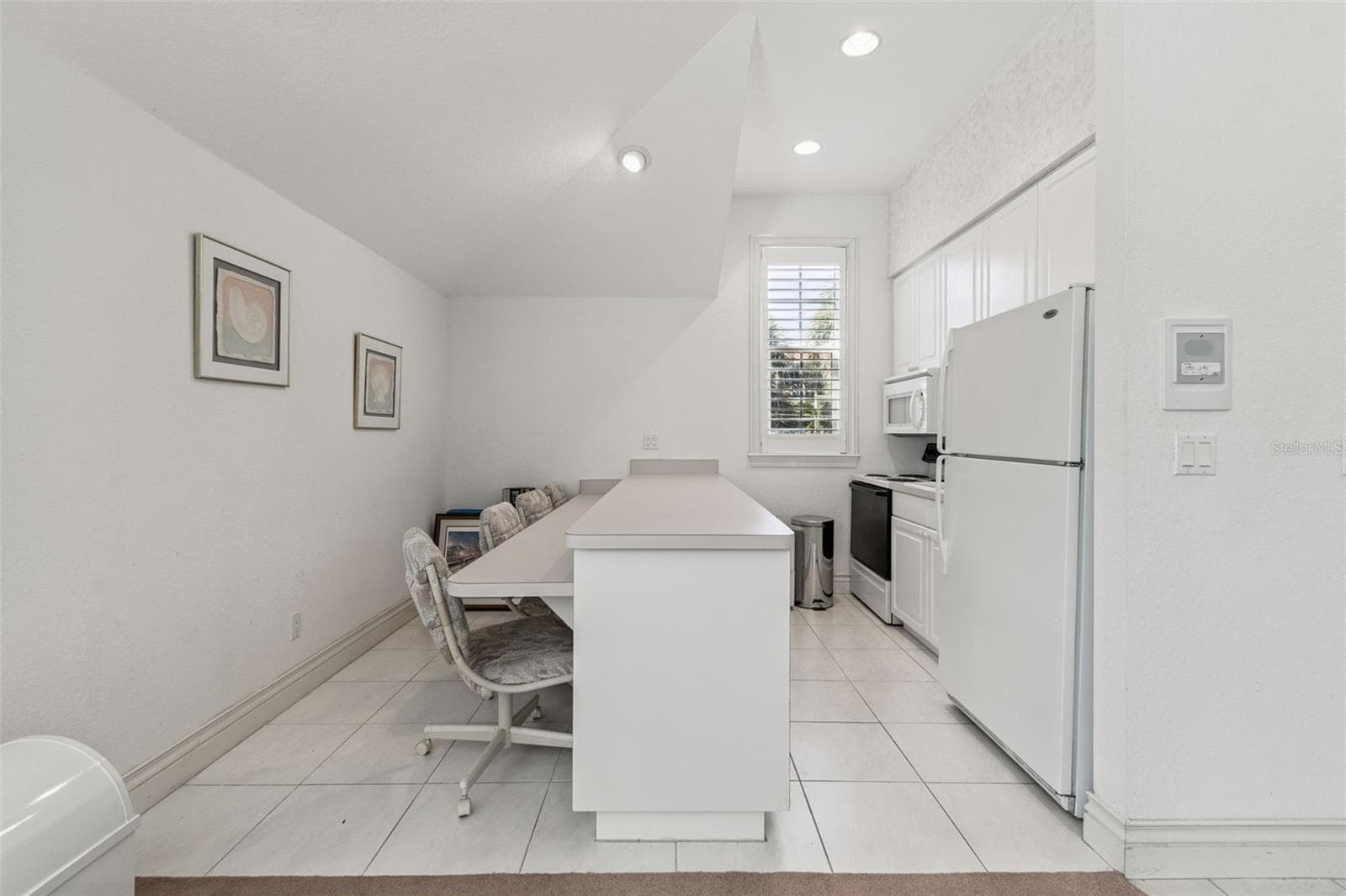 Mother in Law Suite - 4707 SKIMMER WAY S, ST PETERSBURG