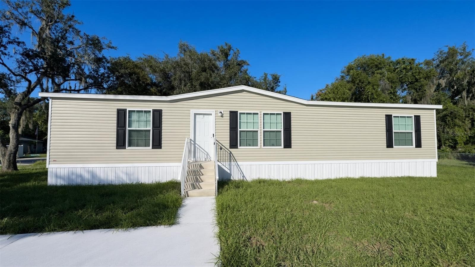 12015 WESTBAY AVE