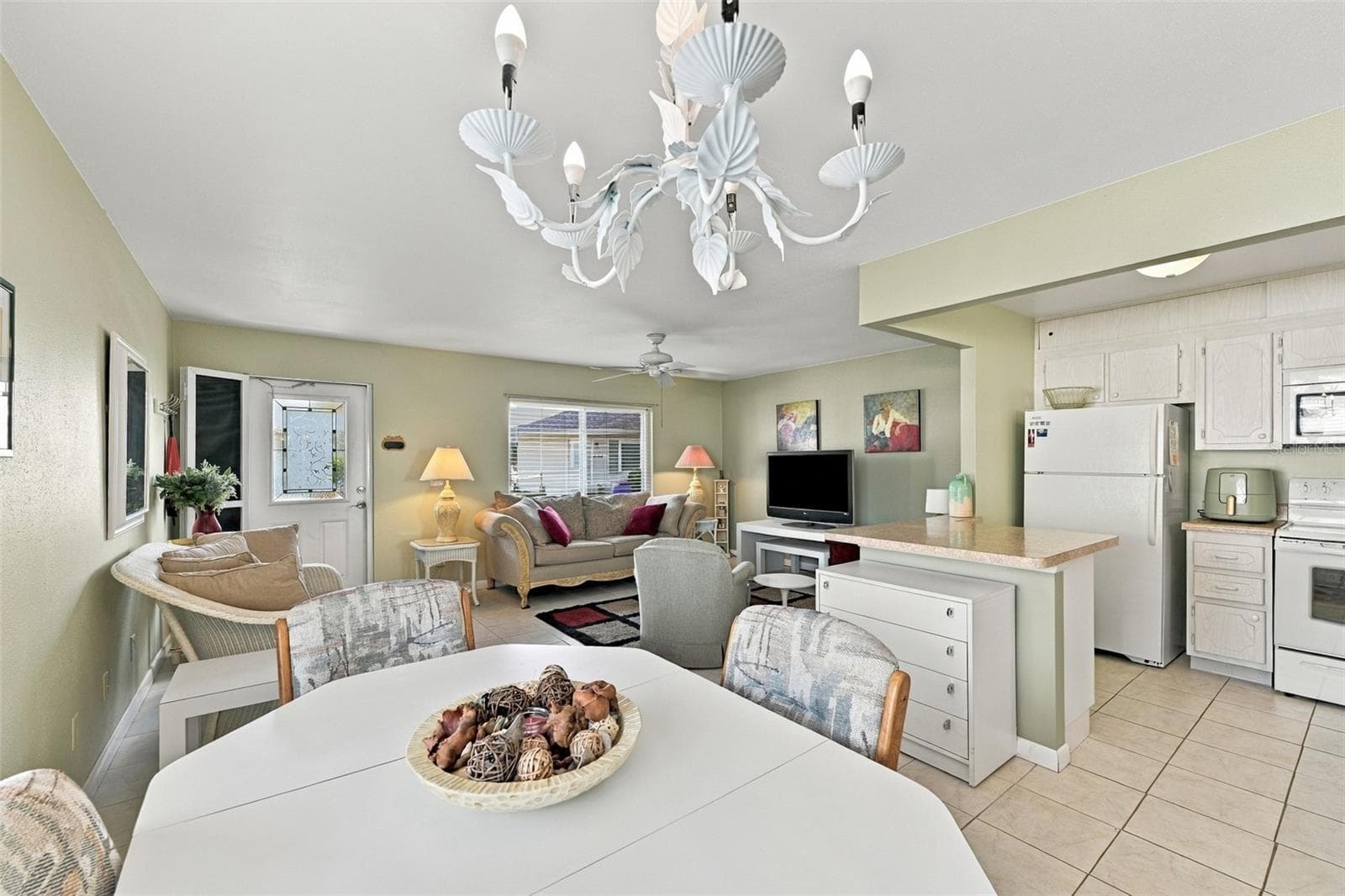 Condominium at 2202 CLUBHOUSE DR #179, SUN CITY CENTER, photo 10 of 56