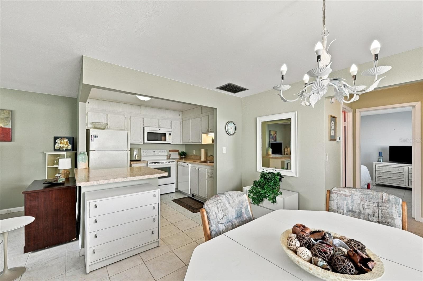 Condominium at 2202 CLUBHOUSE DR #179, SUN CITY CENTER, photo 15 of 56