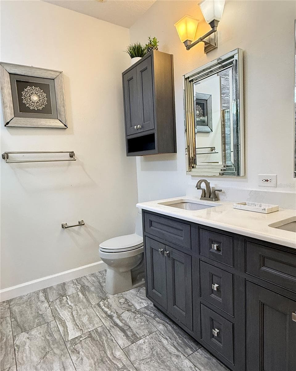 Primary Bathroom - 10565 SW 38TH AVE, OCALA
