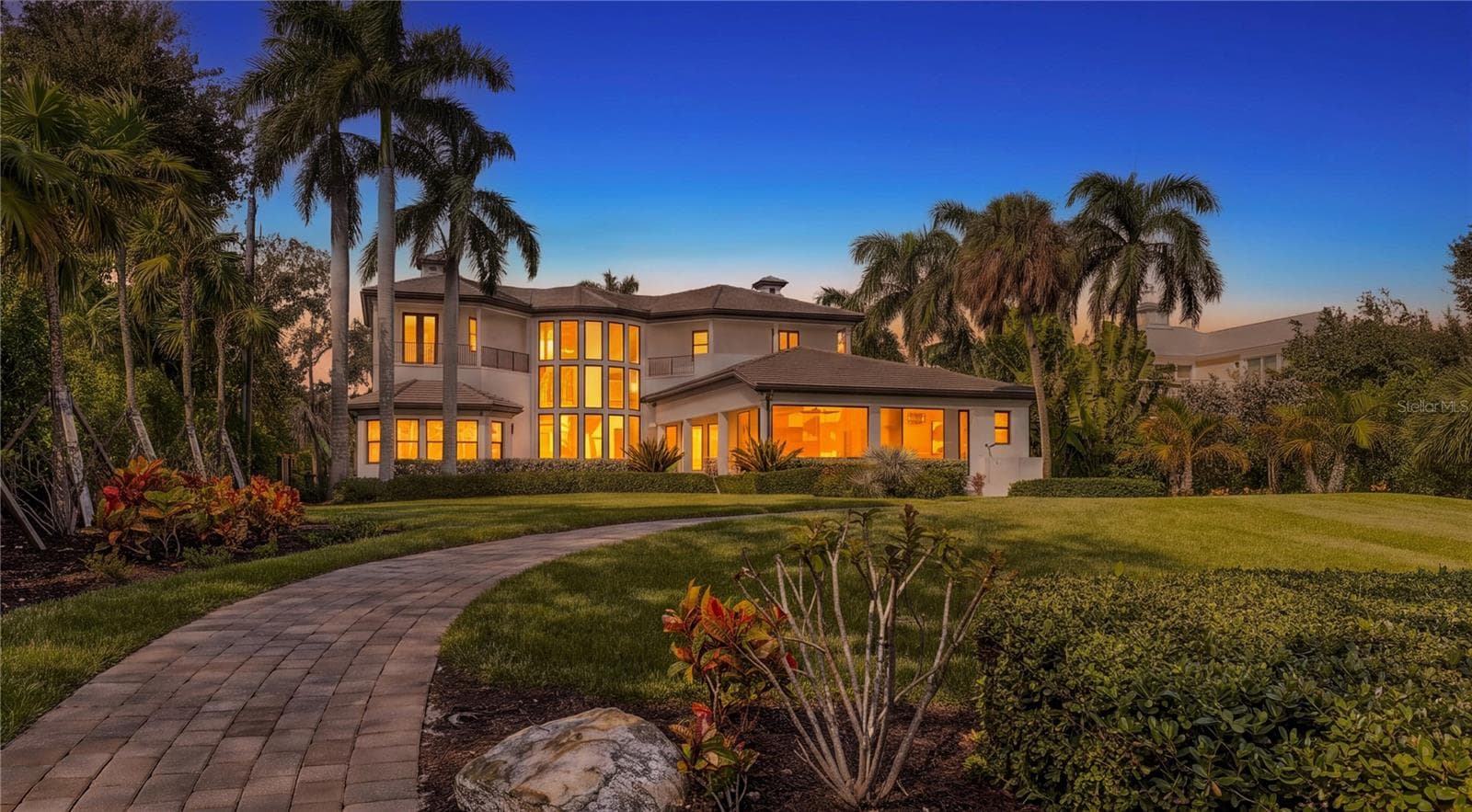 Single Family Residence at 8569 MIDNIGHT PASS RD, SARASOTA, photo 53 of 60