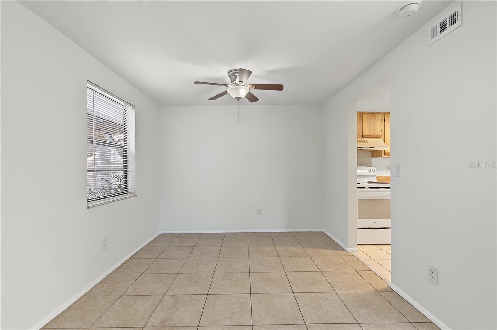 Condominium at 127 CAMPHOR DR #E, OLDSMAR, photo 7 of 45