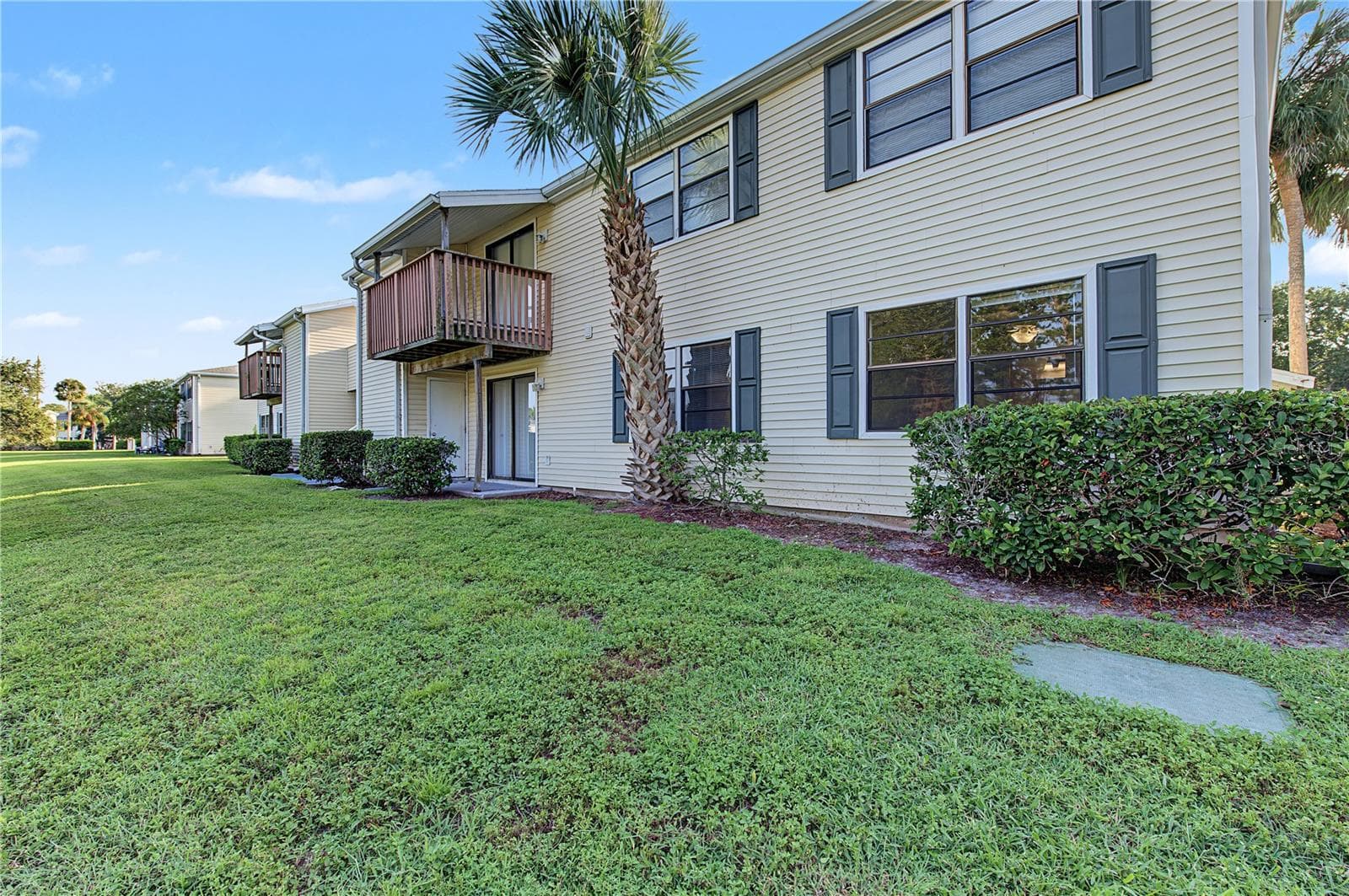 Condominium at 127 CAMPHOR DR #E, OLDSMAR, photo 33 of 45