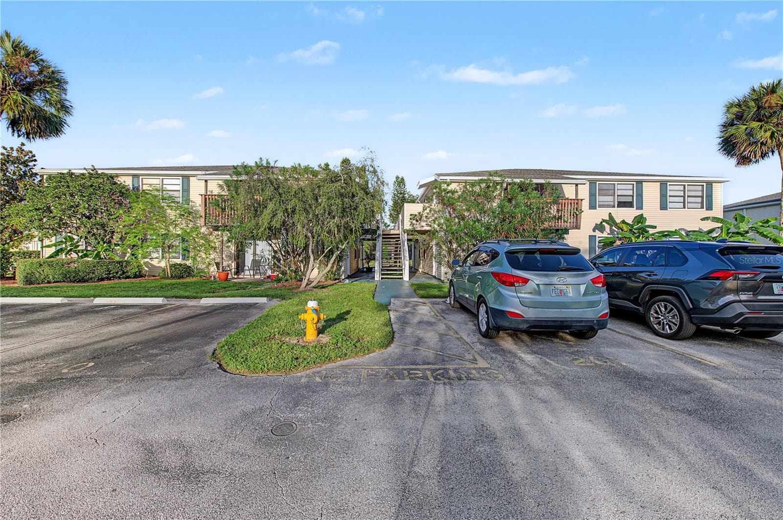Condominium at 127 CAMPHOR DR #E, OLDSMAR, photo 34 of 45
