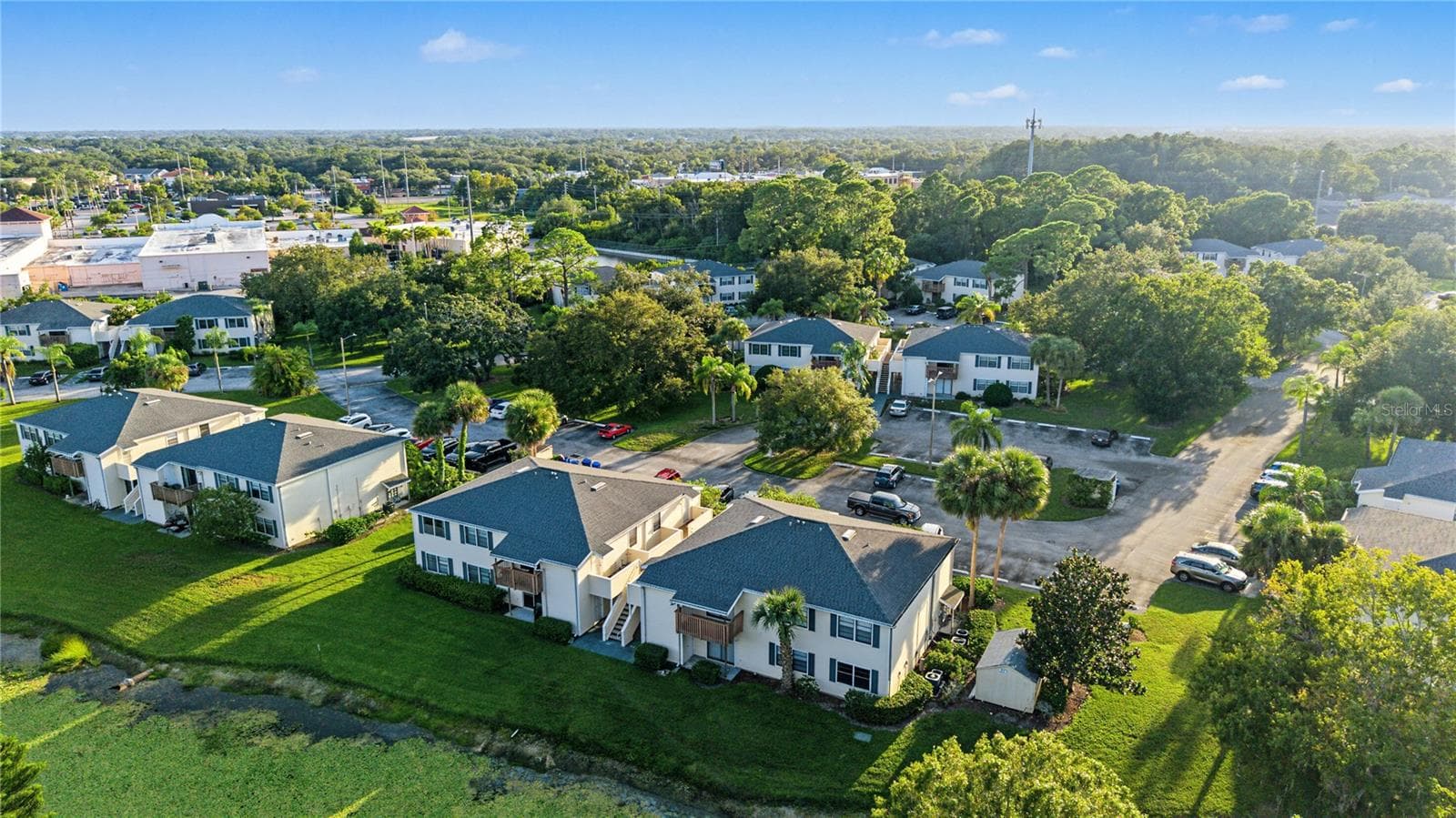 Condominium at 127 CAMPHOR DR #E, OLDSMAR, photo 39 of 45