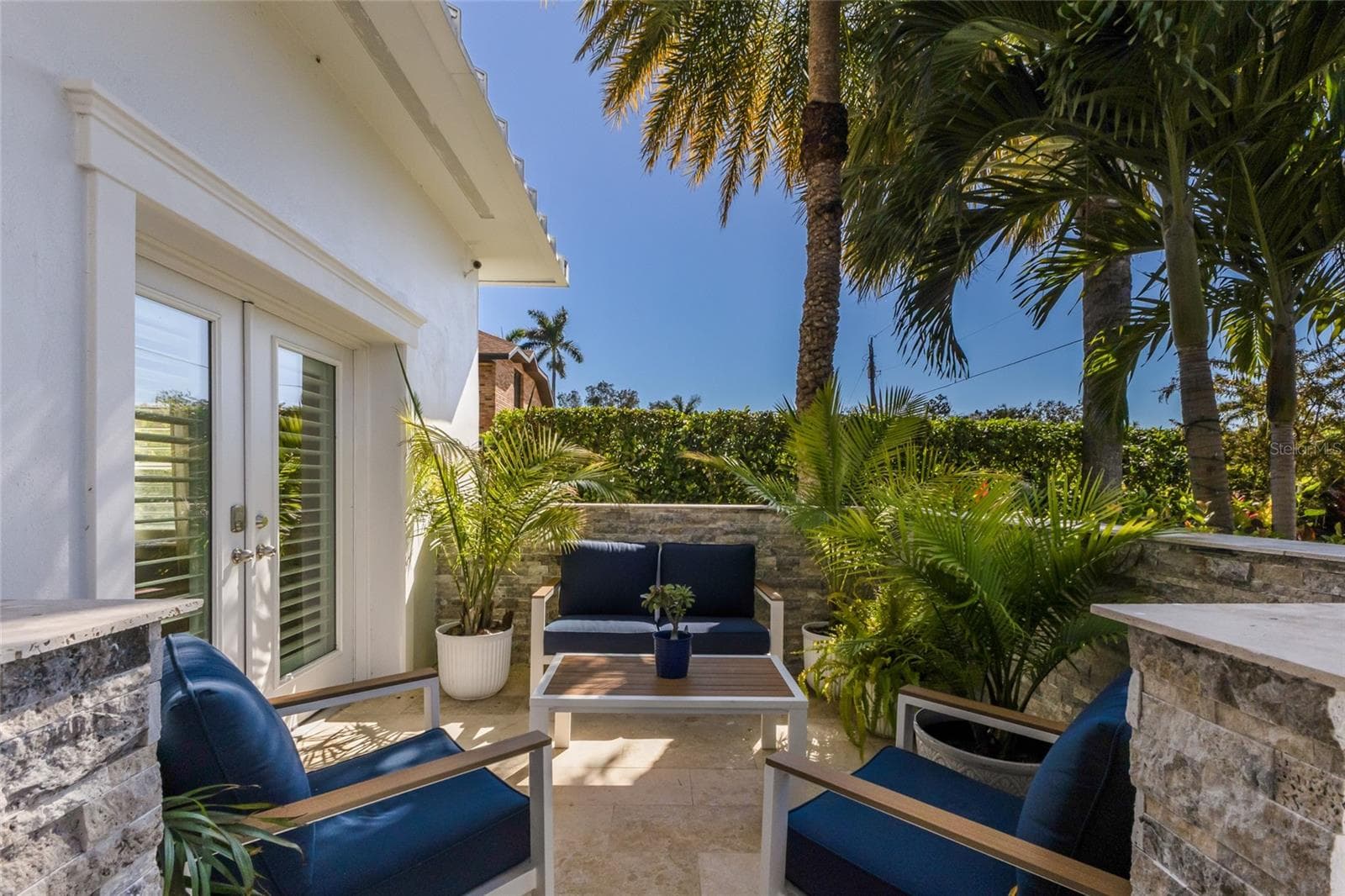 Front Porch - 1519 RIVERVIEW LN, BRADENTON