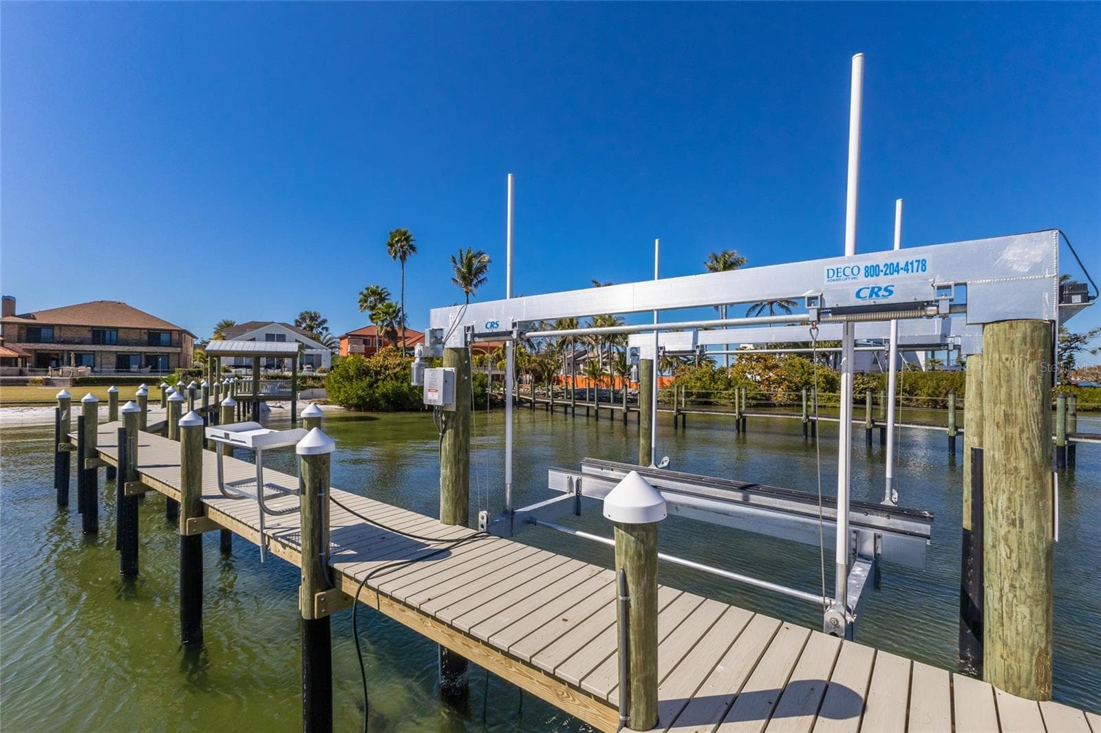 13,000 lb boat lift - 1519 RIVERVIEW LN, BRADENTON