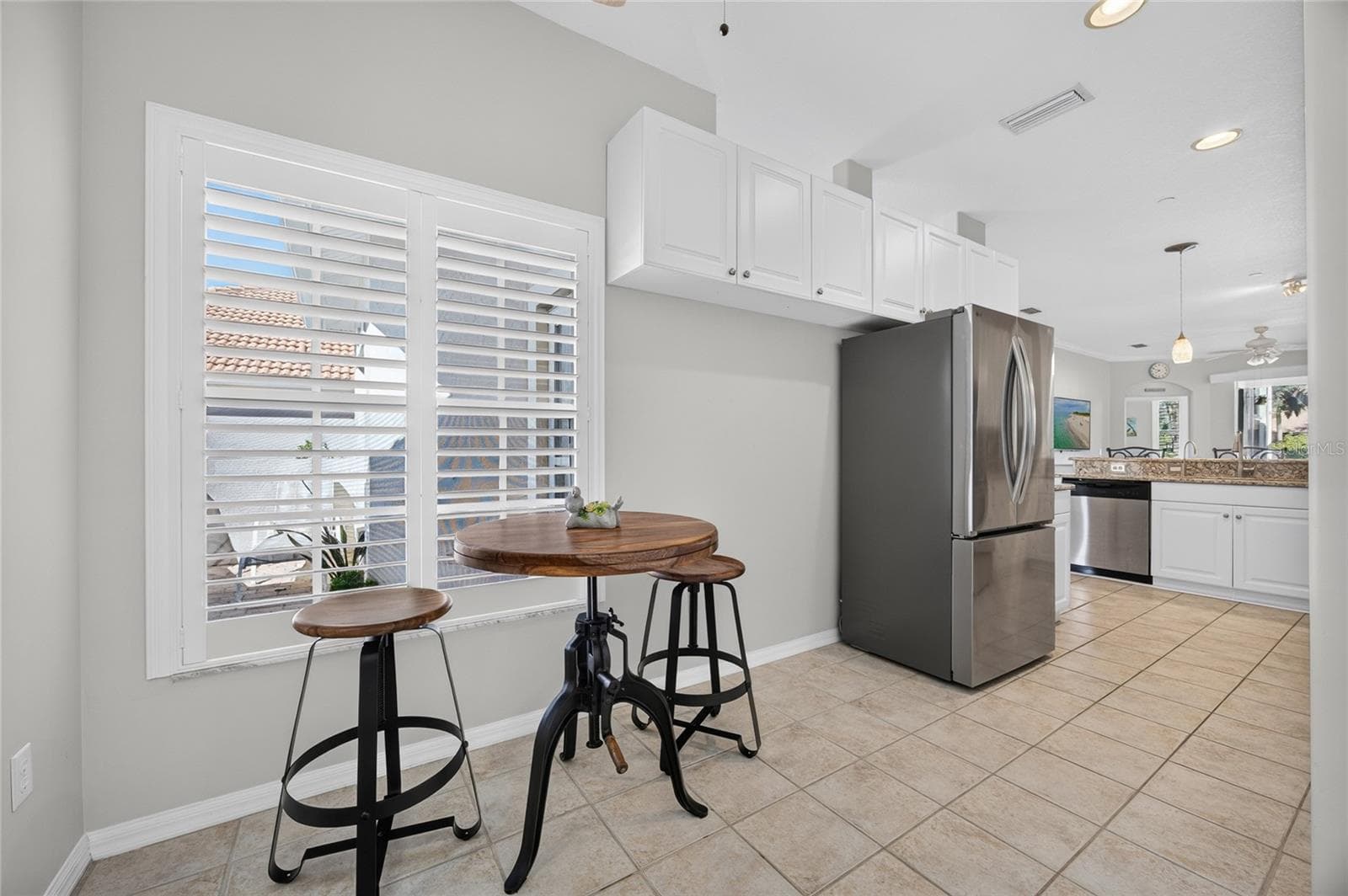 Single Family Residence at 587 BACK NINE DR, VENICE, photo 9 of 44
