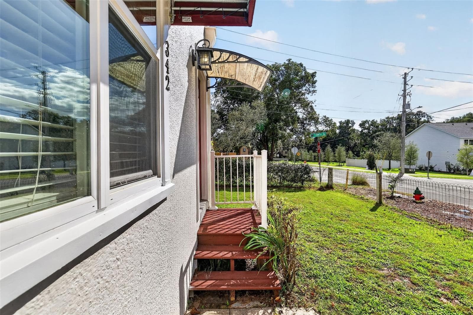 Single Family Residence at 342 S CLAYTON ST, MOUNT DORA, photo 29 of 41