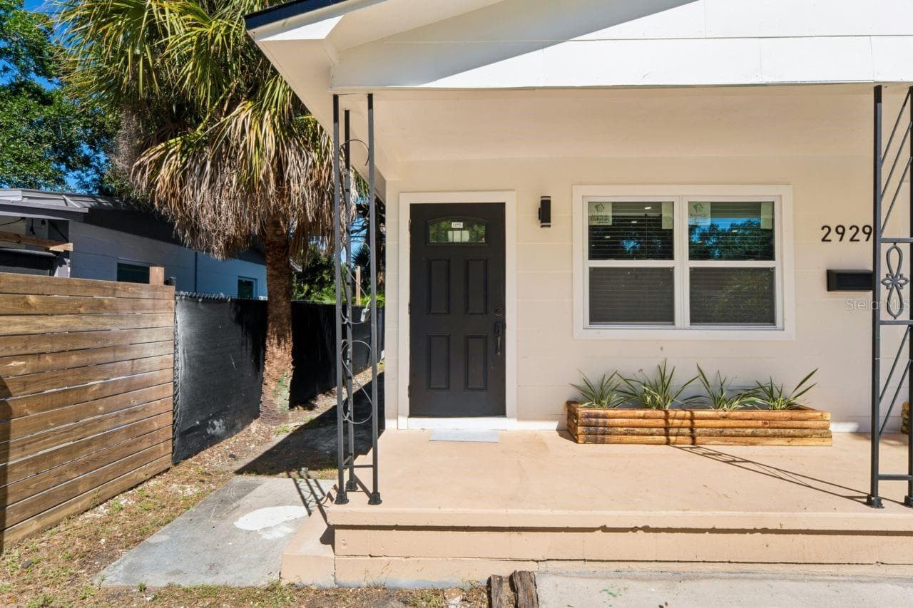 Single Family Residence at 2929 EMERSON AVE S, ST PETERSBURG, photo 3 of 36