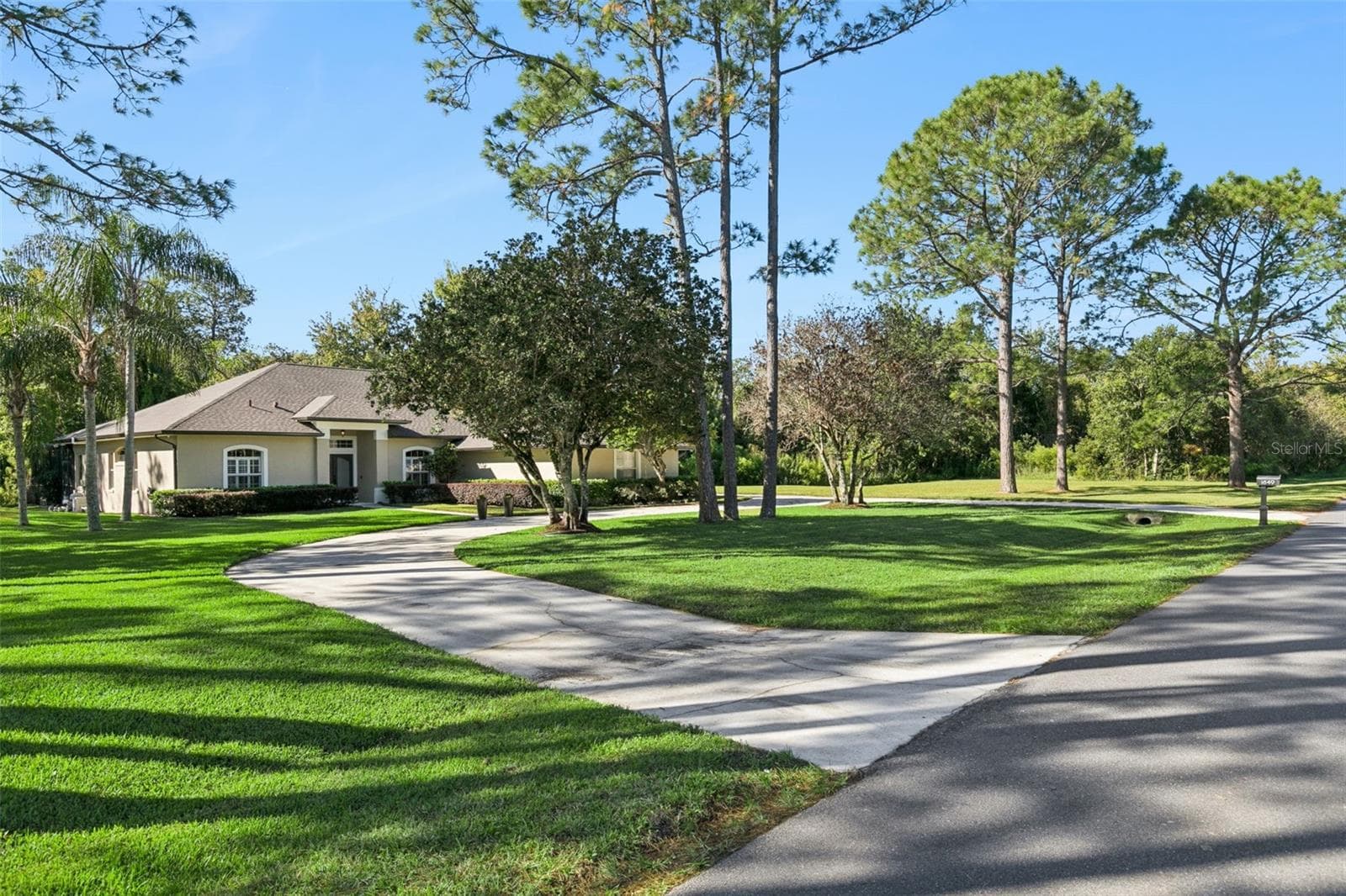 Single Family Residence at 1849 SABOFF WAY, OVIEDO, photo 3 of 40