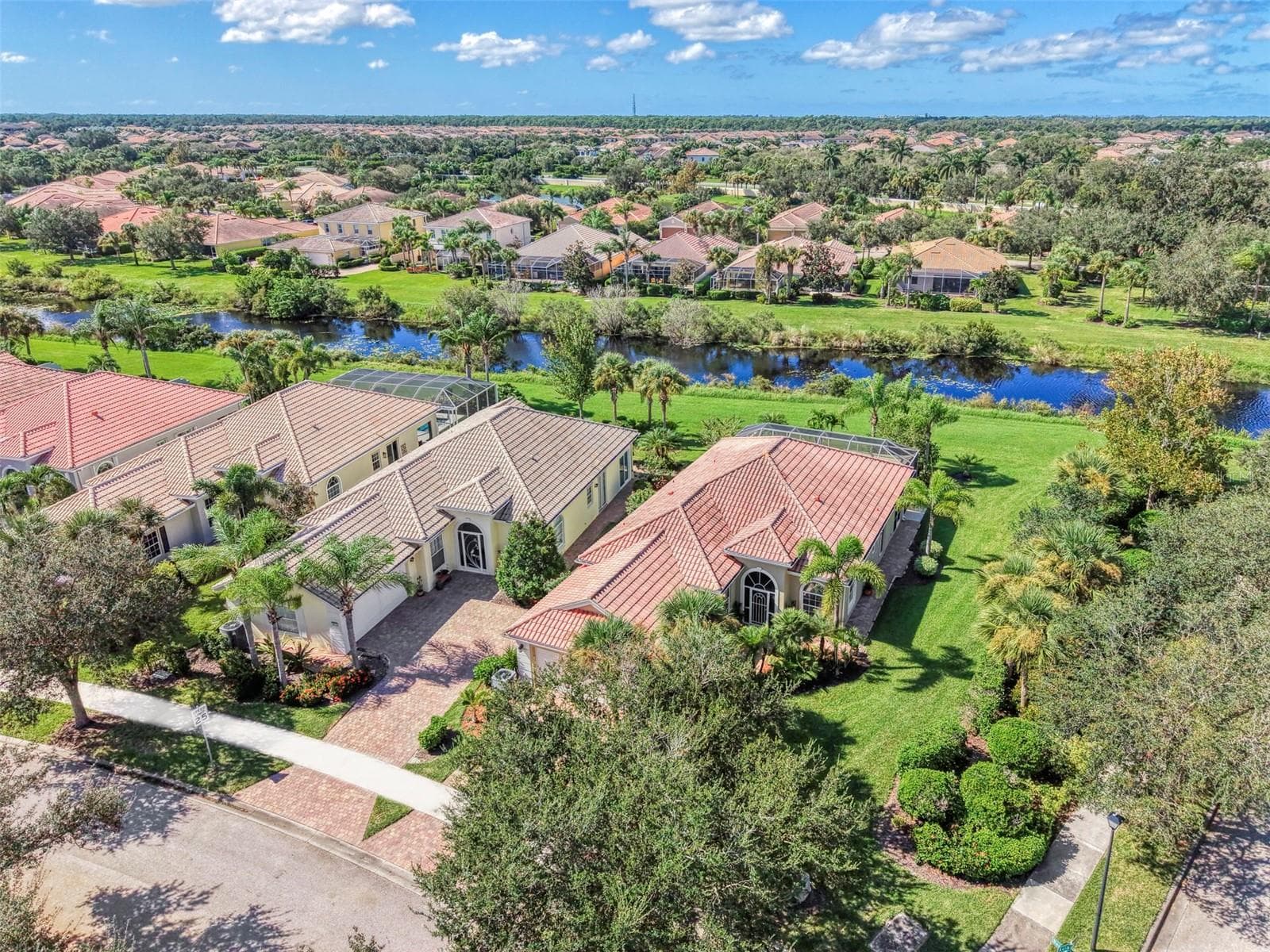 Single Family Residence at 5882 BENEVENTO DR, SARASOTA, photo 3 of 86