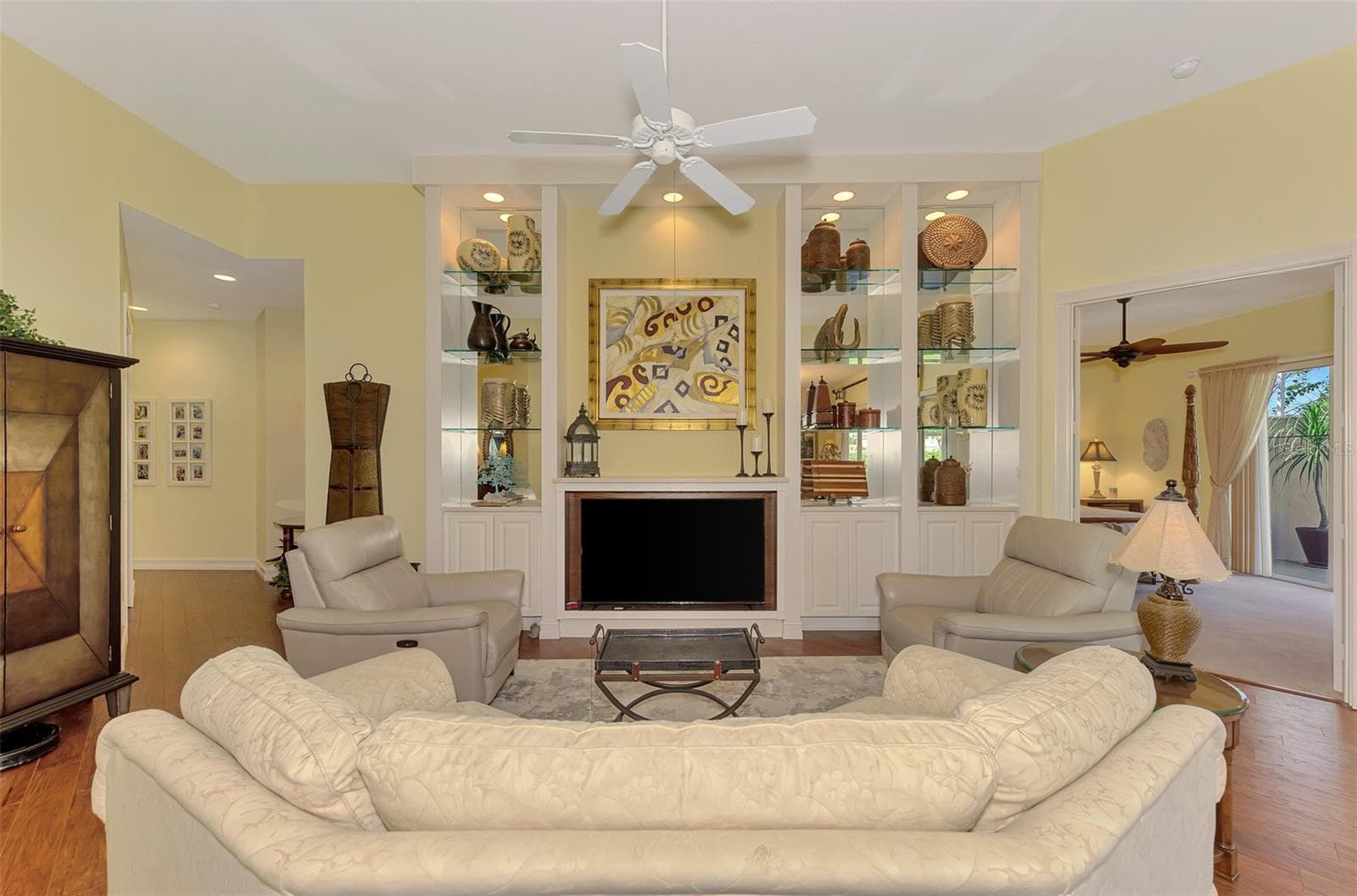 Single Family Residence at 5882 BENEVENTO DR, SARASOTA, photo 16 of 86