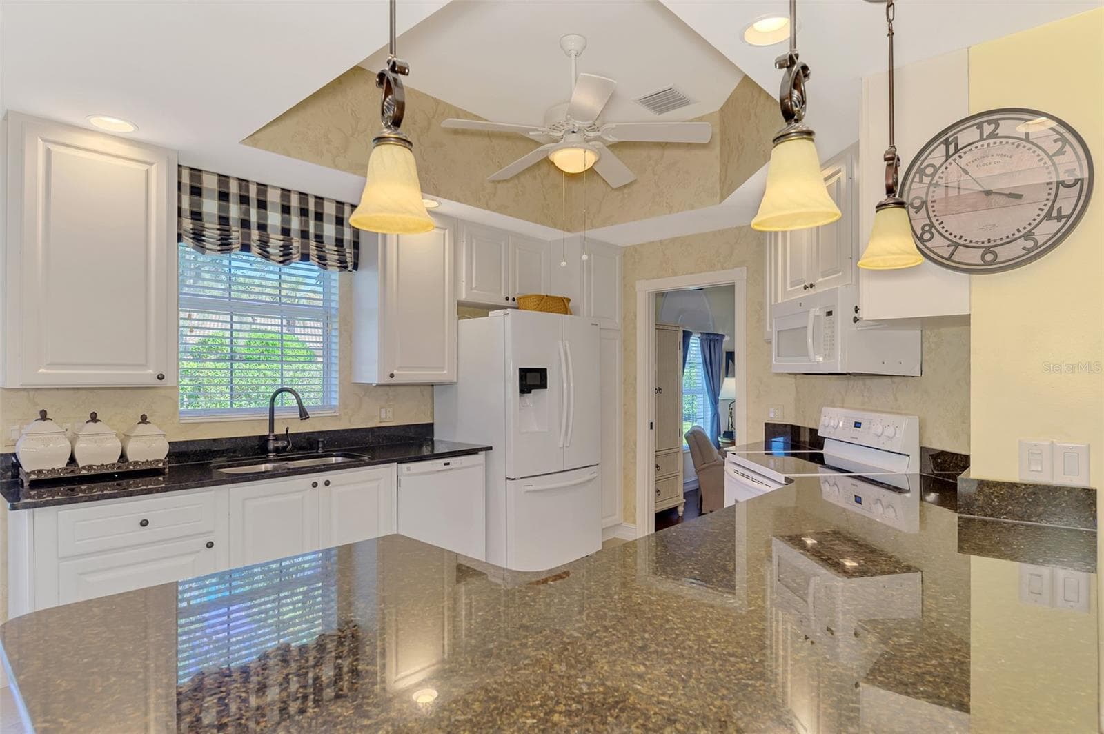 Single Family Residence at 5882 BENEVENTO DR, SARASOTA, photo 25 of 86