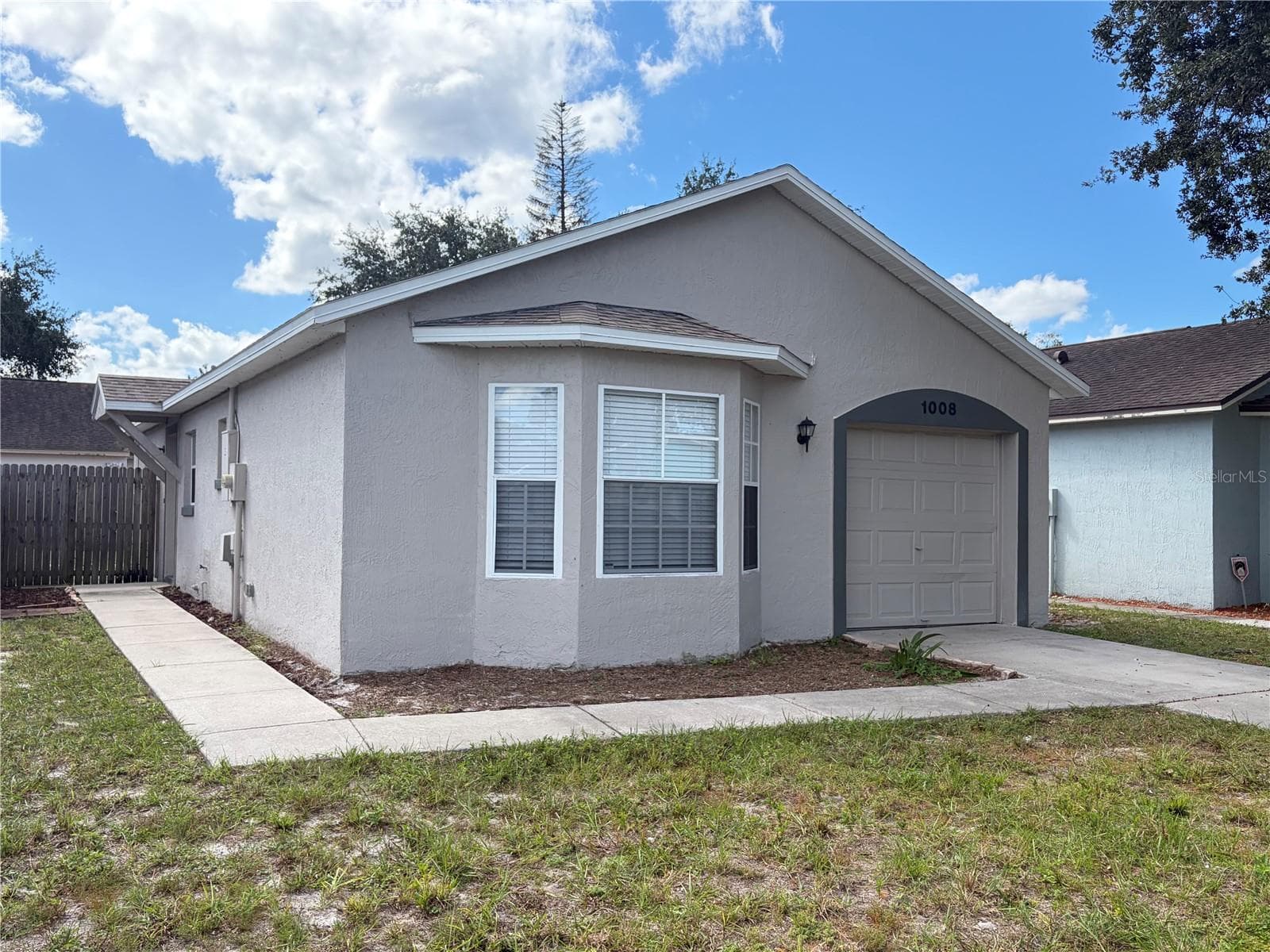 Single Family Residence at 1008 VISTA PALMA WAY, ORLANDO, photo 2 of 10