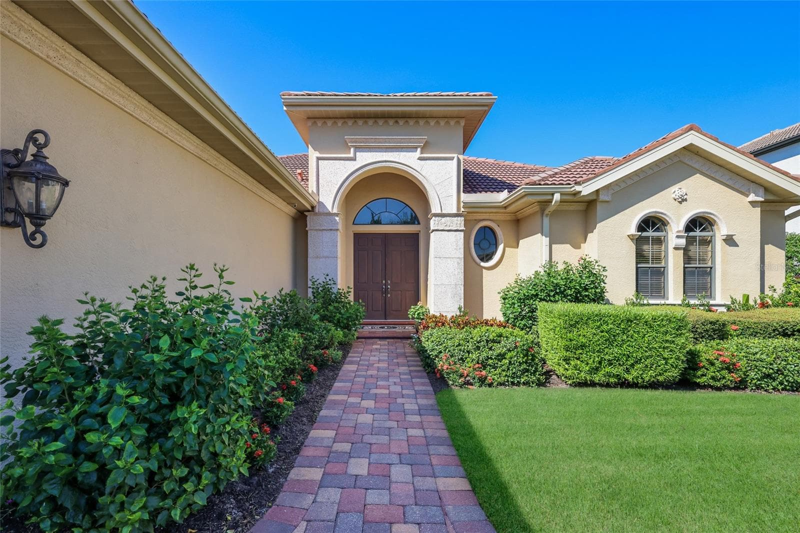 Single Family Residence at 6918 BRIER CREEK CT, LAKEWOOD RANCH, photo 2 of 65