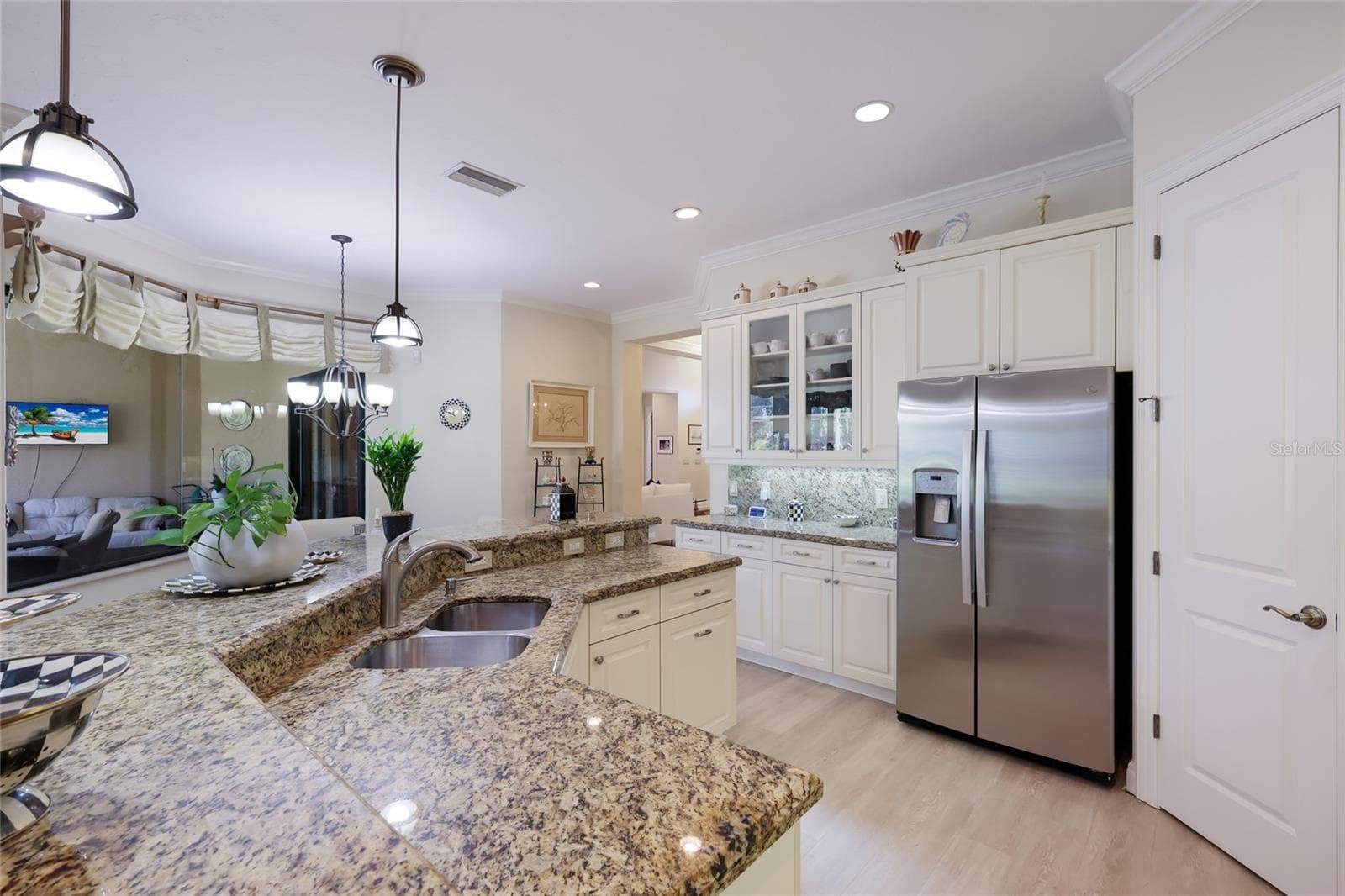 Single Family Residence at 6918 BRIER CREEK CT, LAKEWOOD RANCH, photo 16 of 65
