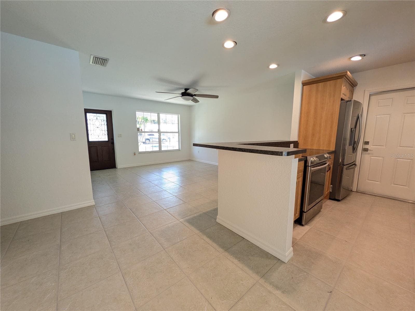 Single Family Residence at 1133 RUSSELL AVE, SARASOTA, photo 9 of 27