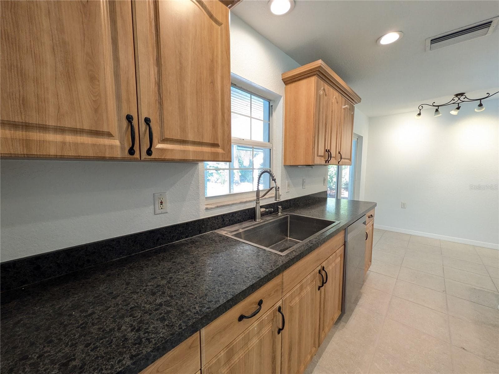 Single Family Residence at 1133 RUSSELL AVE, SARASOTA, photo 11 of 27