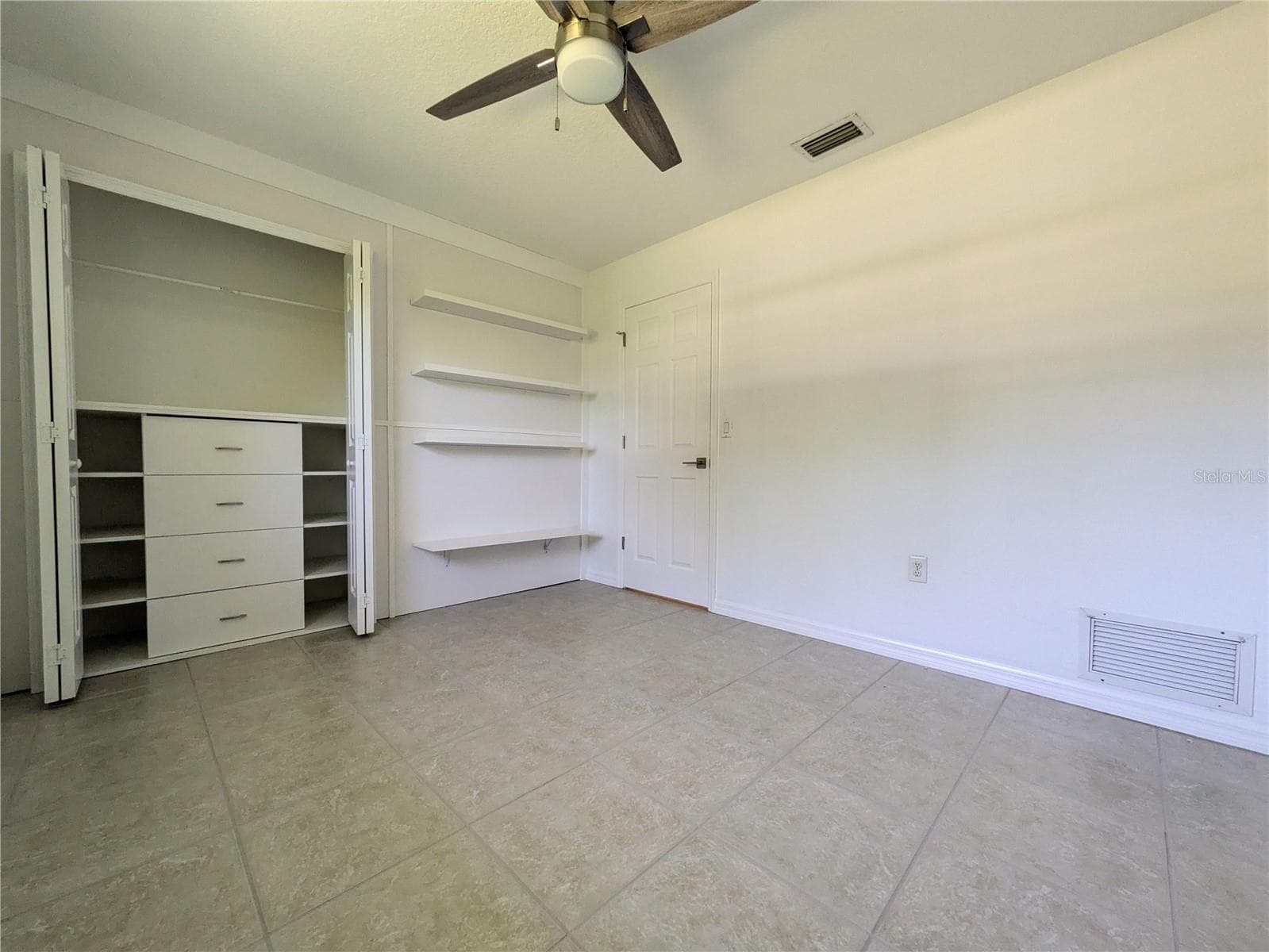 Single Family Residence at 1133 RUSSELL AVE, SARASOTA, photo 15 of 27