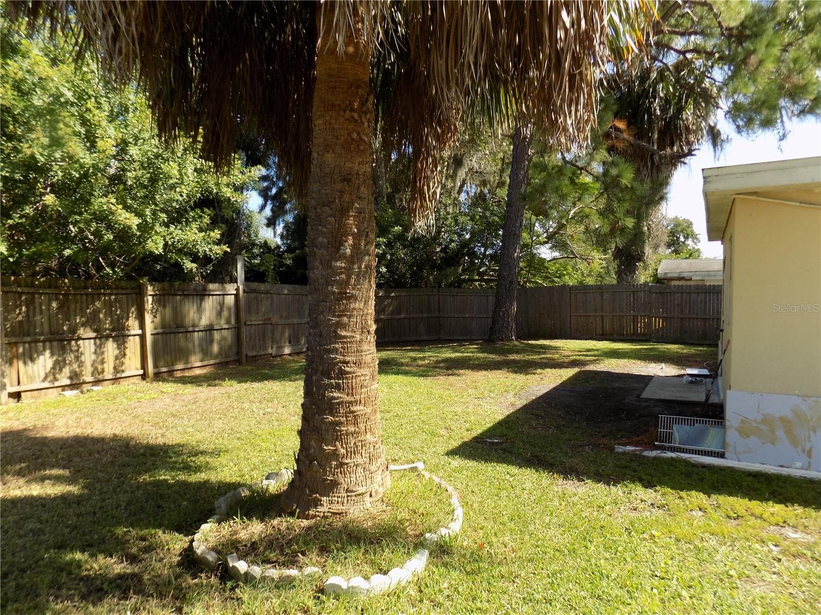 Back Yard view from side gate - 6623 SANDRA DR, PORT RICHEY