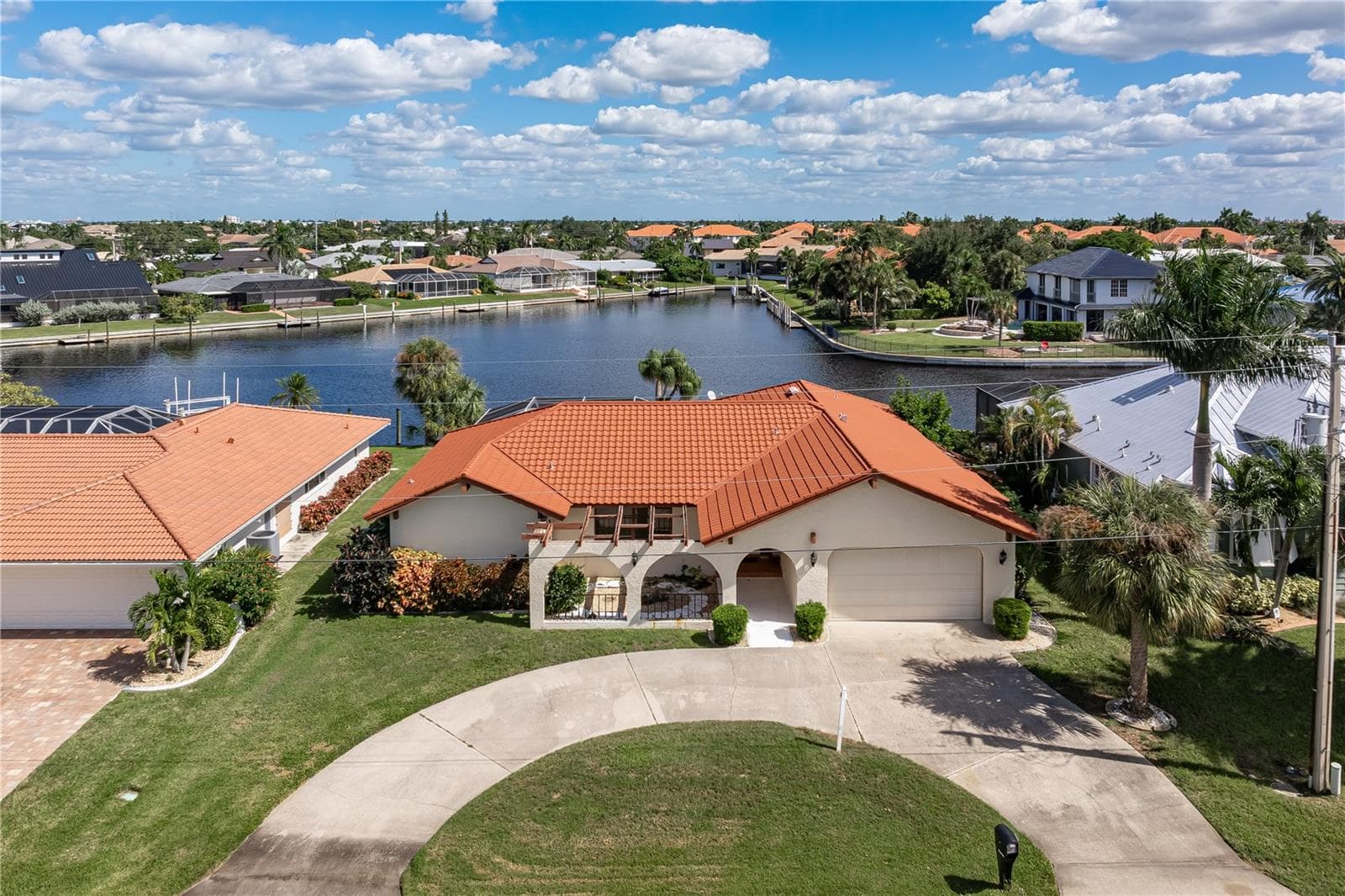 140 BAYSHORE CT