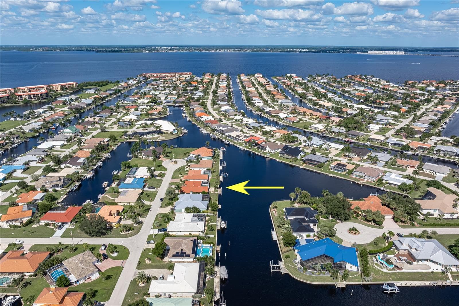 Single Family Residence at 140 BAYSHORE CT, PUNTA GORDA, photo 2 of 75