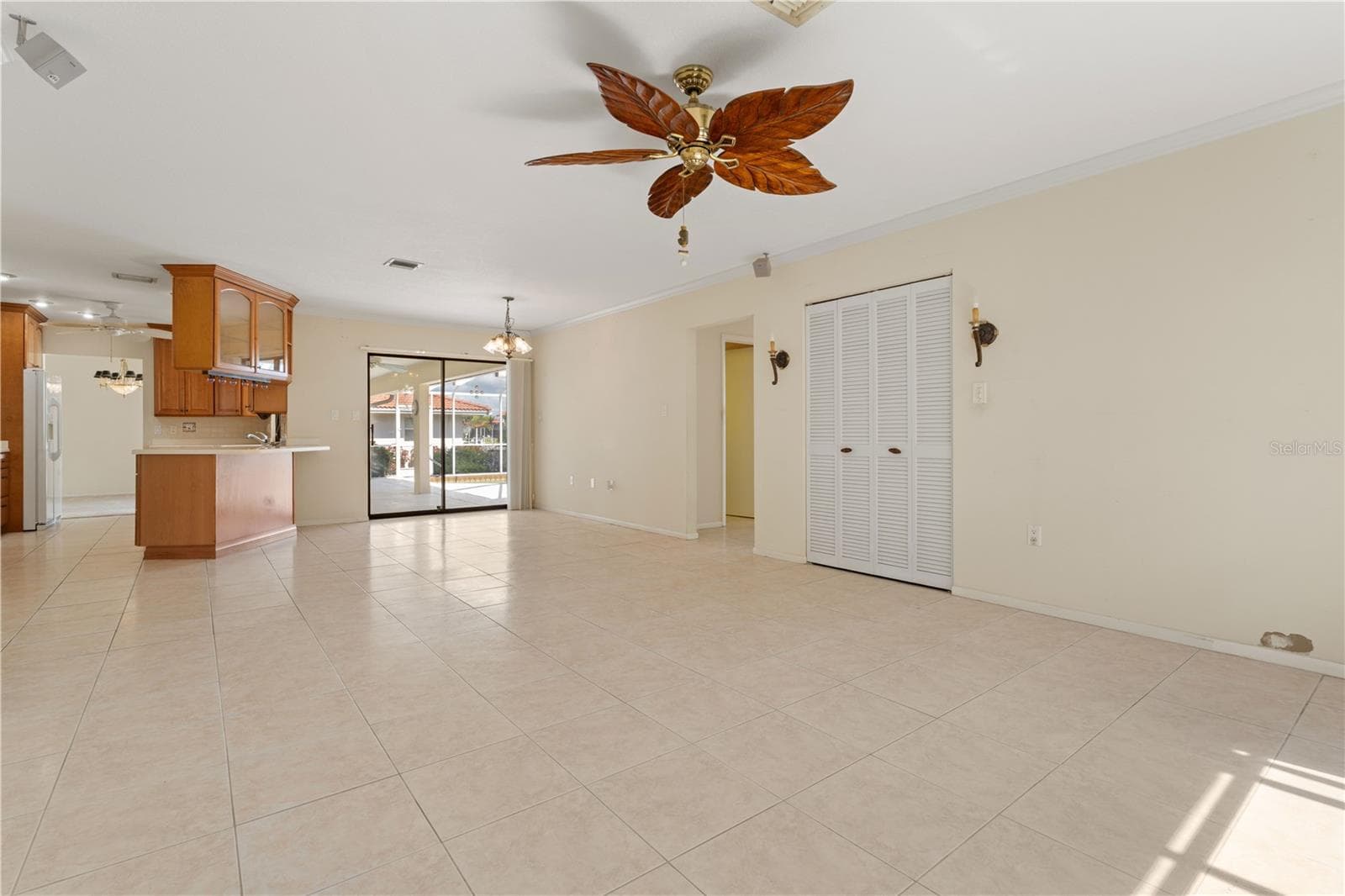 Single Family Residence at 140 BAYSHORE CT, PUNTA GORDA, photo 10 of 75