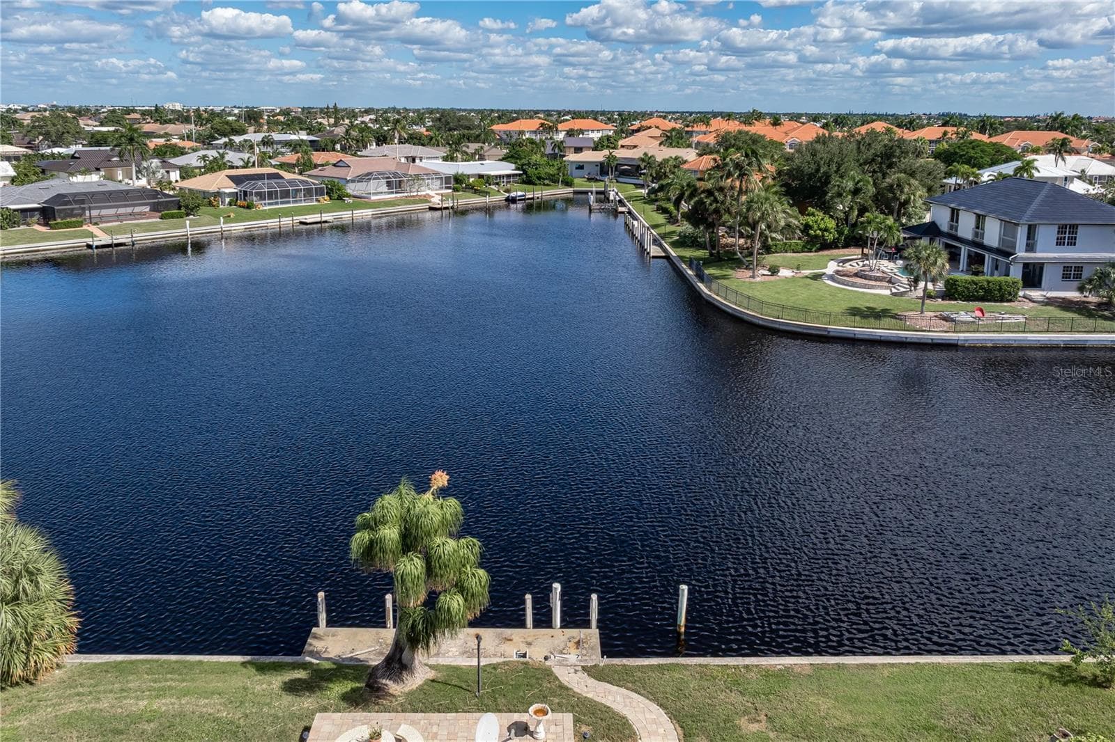 Single Family Residence at 140 BAYSHORE CT, PUNTA GORDA, photo 12 of 75