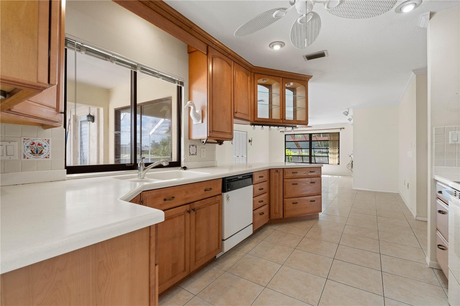 Single Family Residence at 140 BAYSHORE CT, PUNTA GORDA, photo 30 of 75