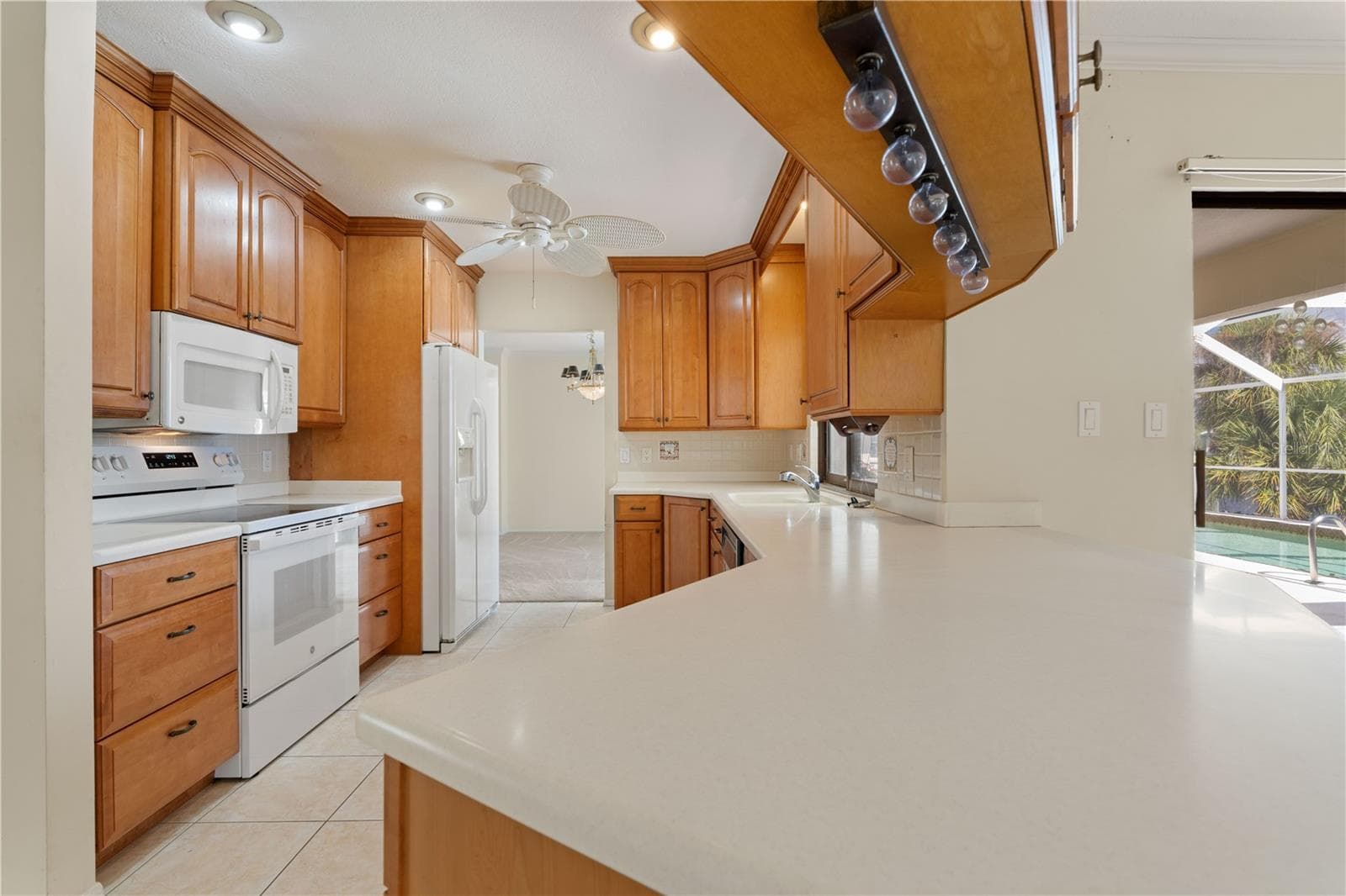 Single Family Residence at 140 BAYSHORE CT, PUNTA GORDA, photo 32 of 75