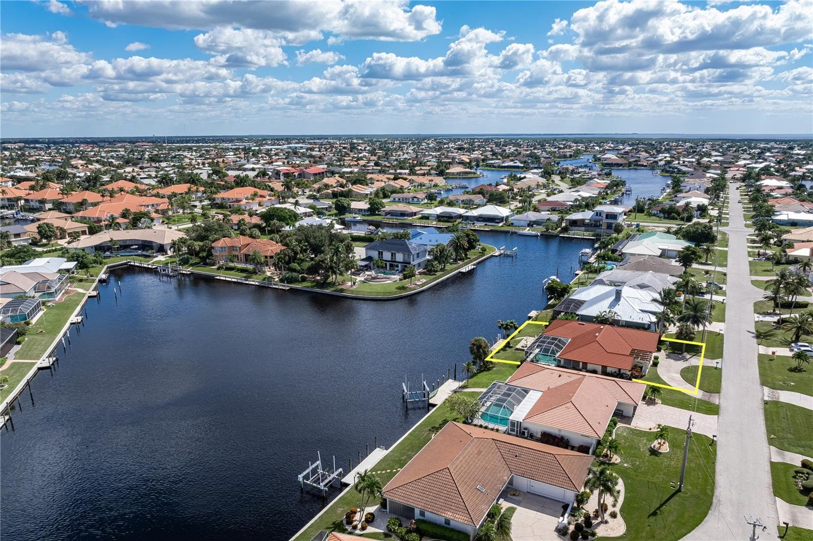 Single Family Residence at 140 BAYSHORE CT, PUNTA GORDA, photo 74 of 75