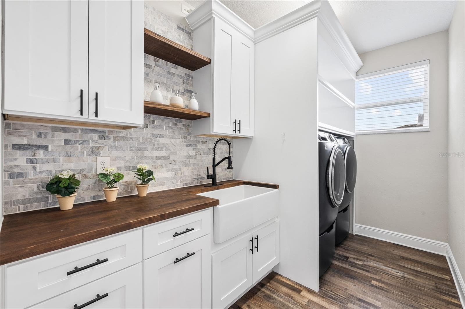 Upstairs laundry room - 30351 TRISTANIA CT, WESLEY CHAPEL