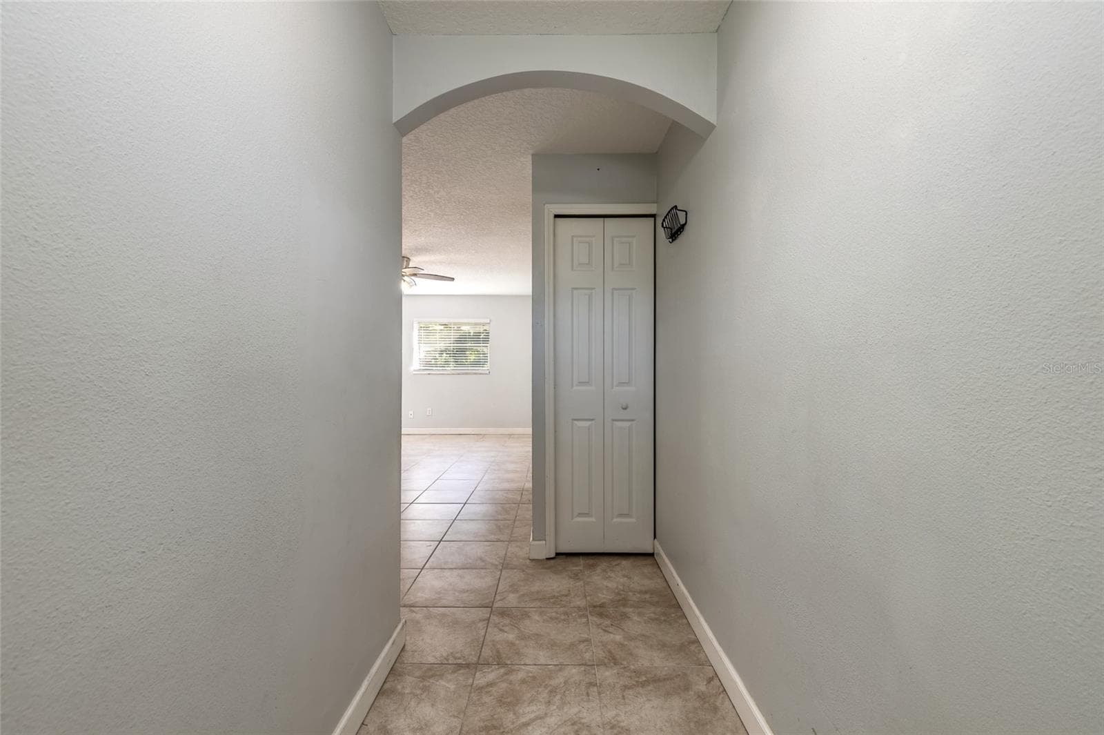 Single Family Residence at 228 E HOLLY DR, ORANGE CITY, photo 4 of 37