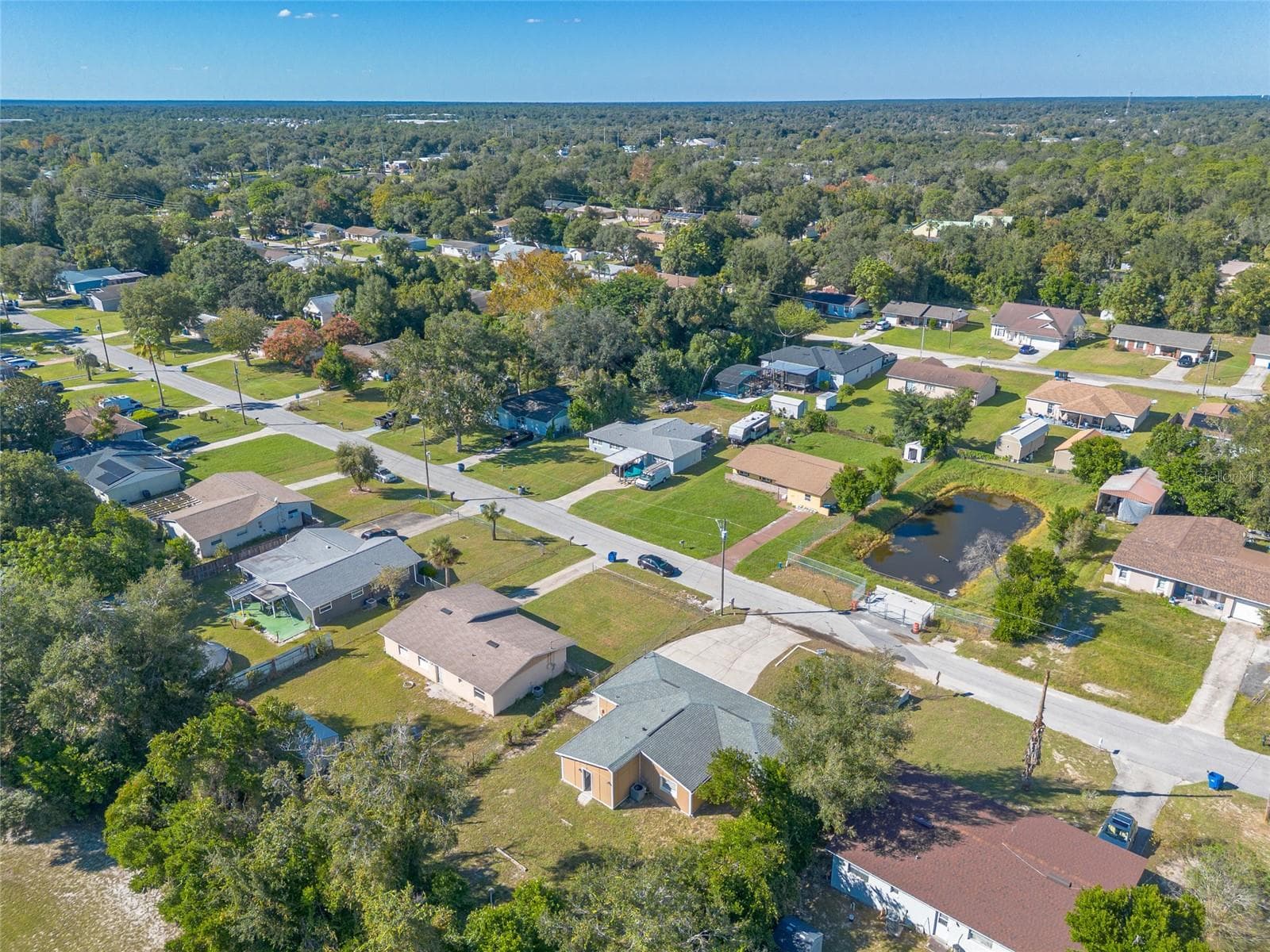 Single Family Residence at 228 E HOLLY DR, ORANGE CITY, photo 34 of 37